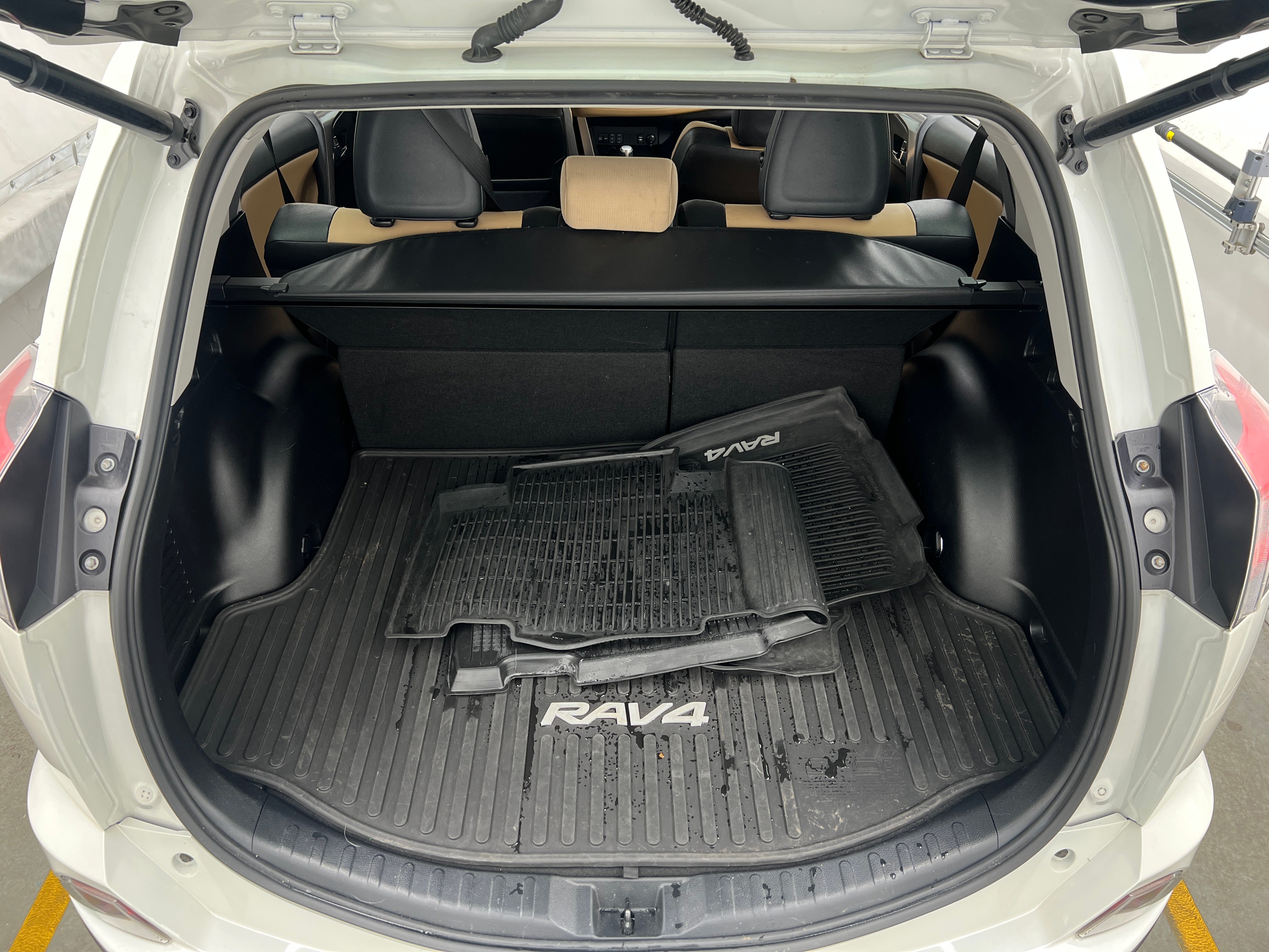 2017 Toyota RAV4 Limited 6