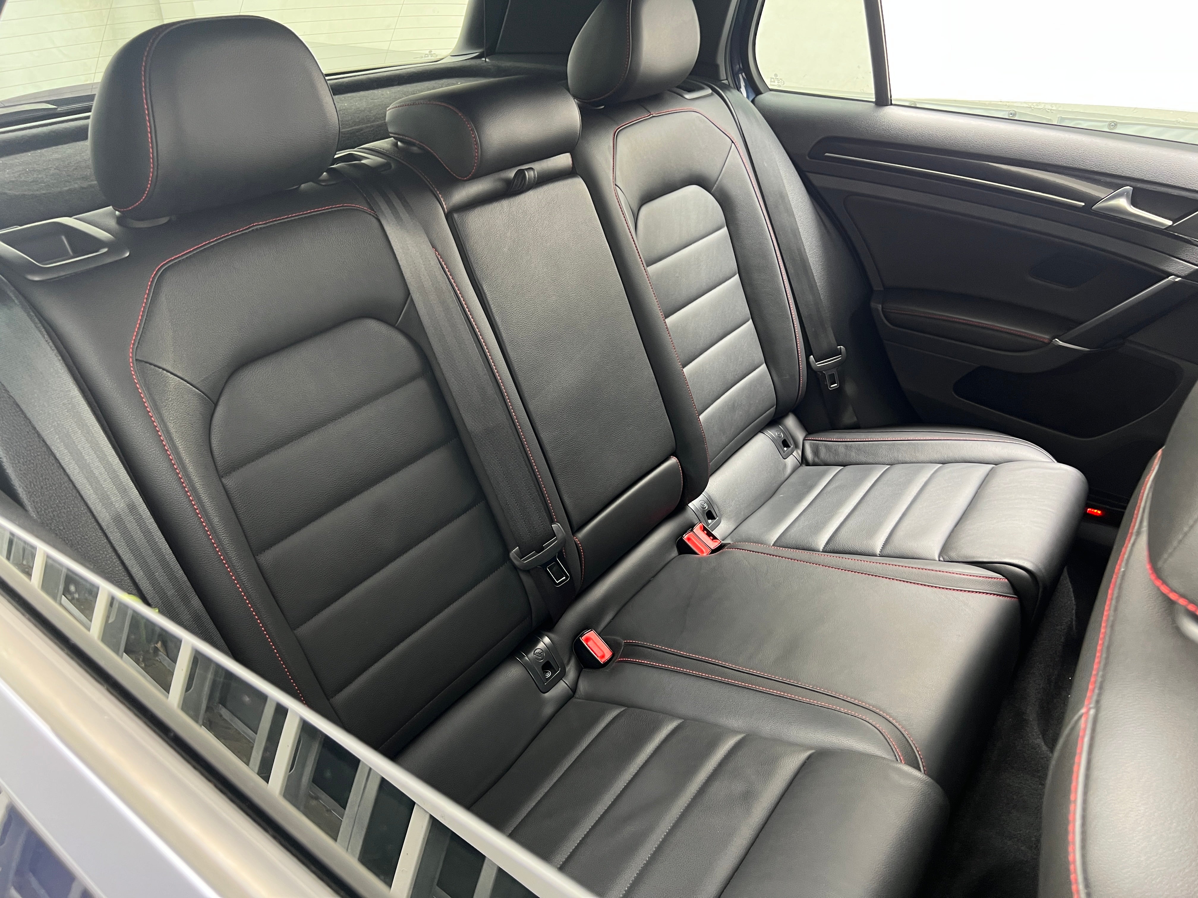 2017 Volkswagen Golf GTI Autobahn 6