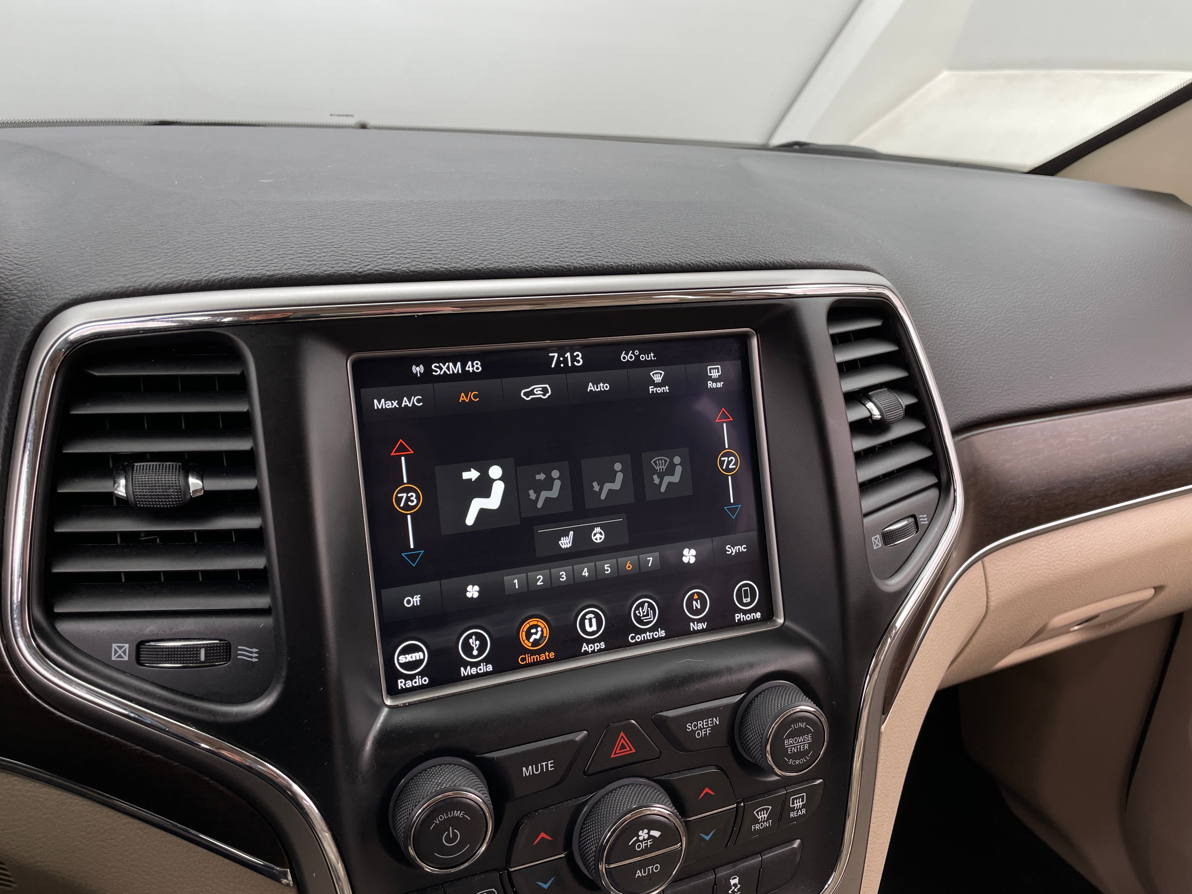 2018 Jeep Grand Cherokee Limited Edition 3