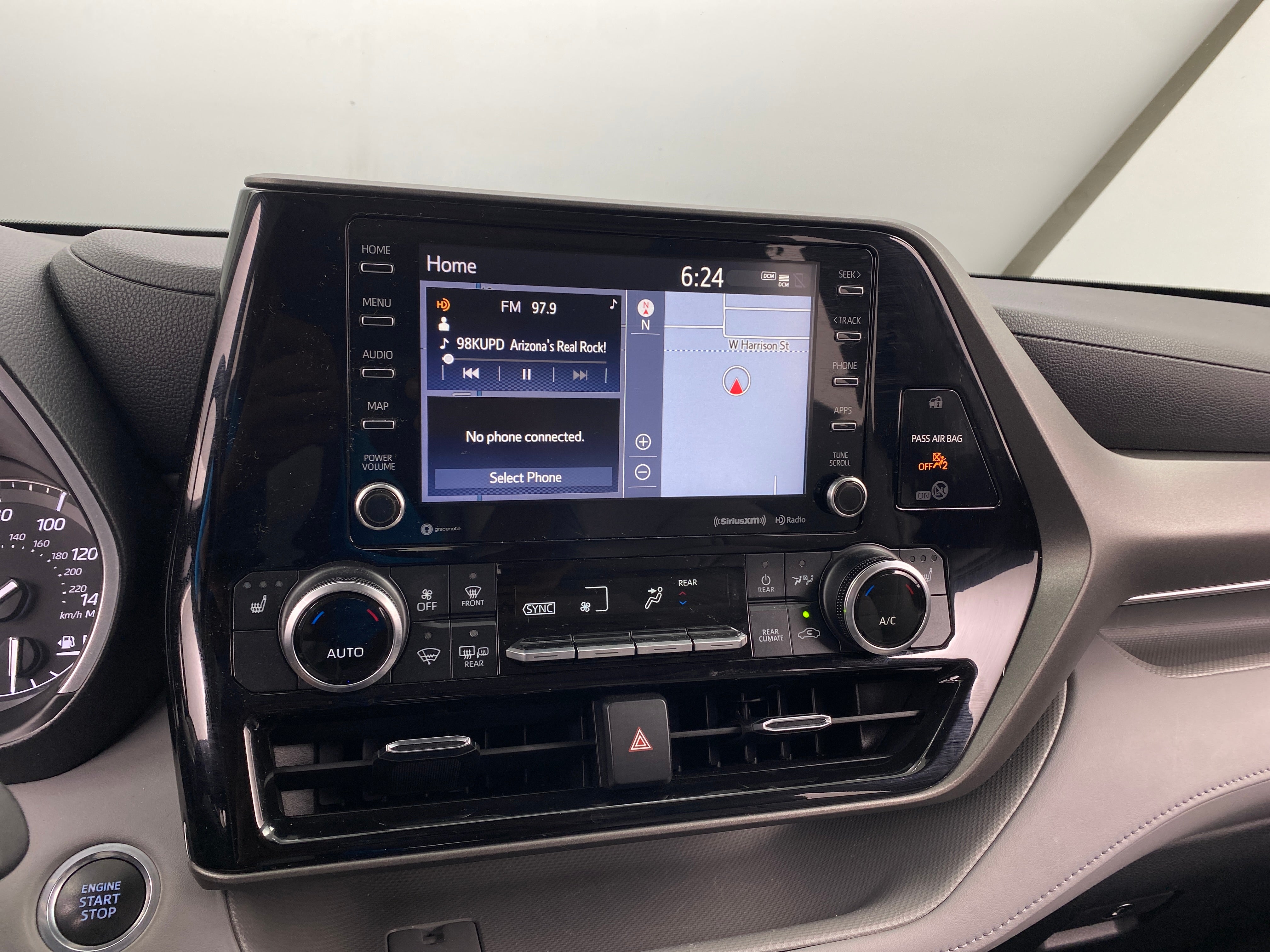 2021 Toyota Highlander XLE 3