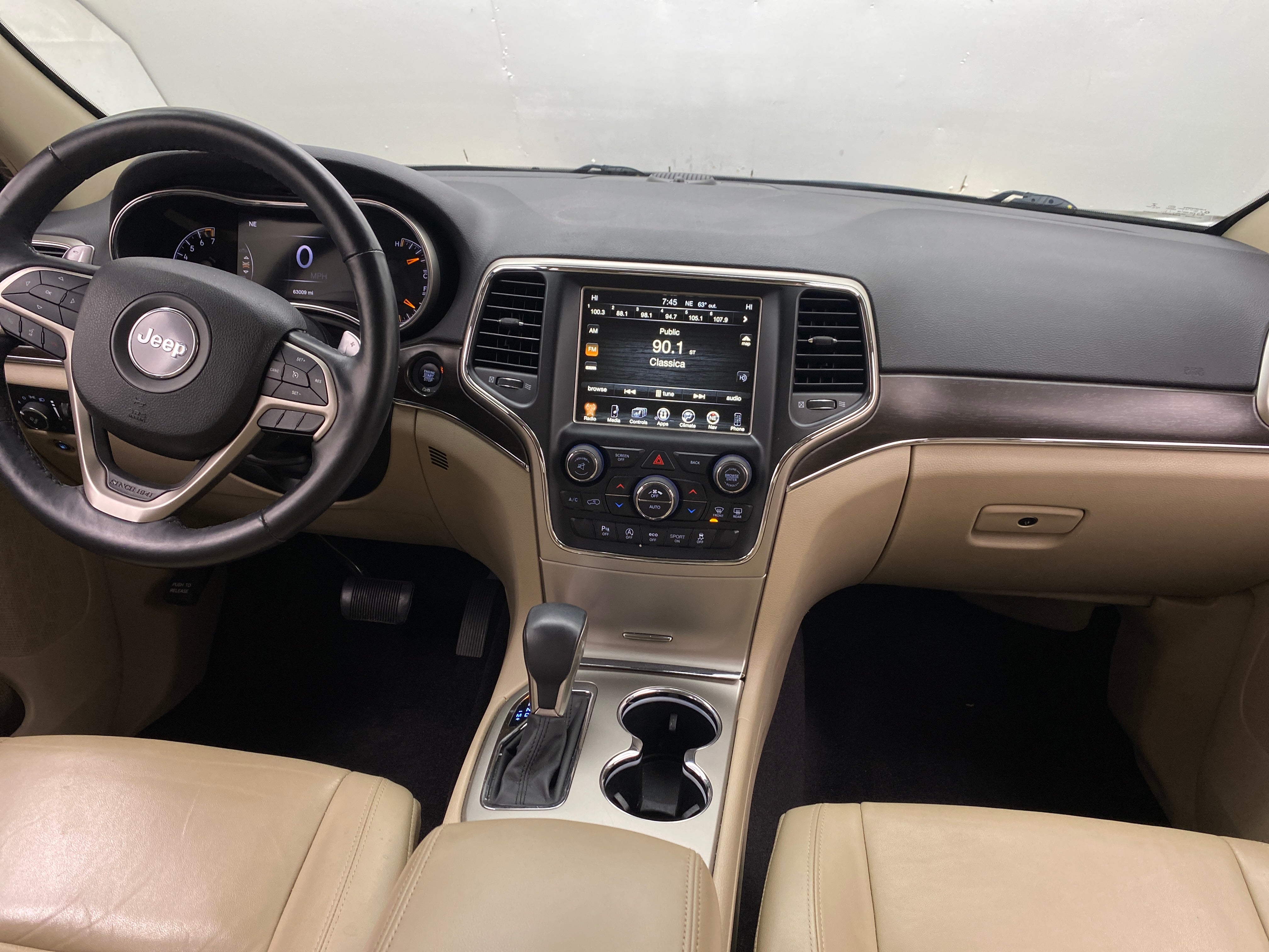 2017 Jeep Grand Cherokee Limited Edition 2