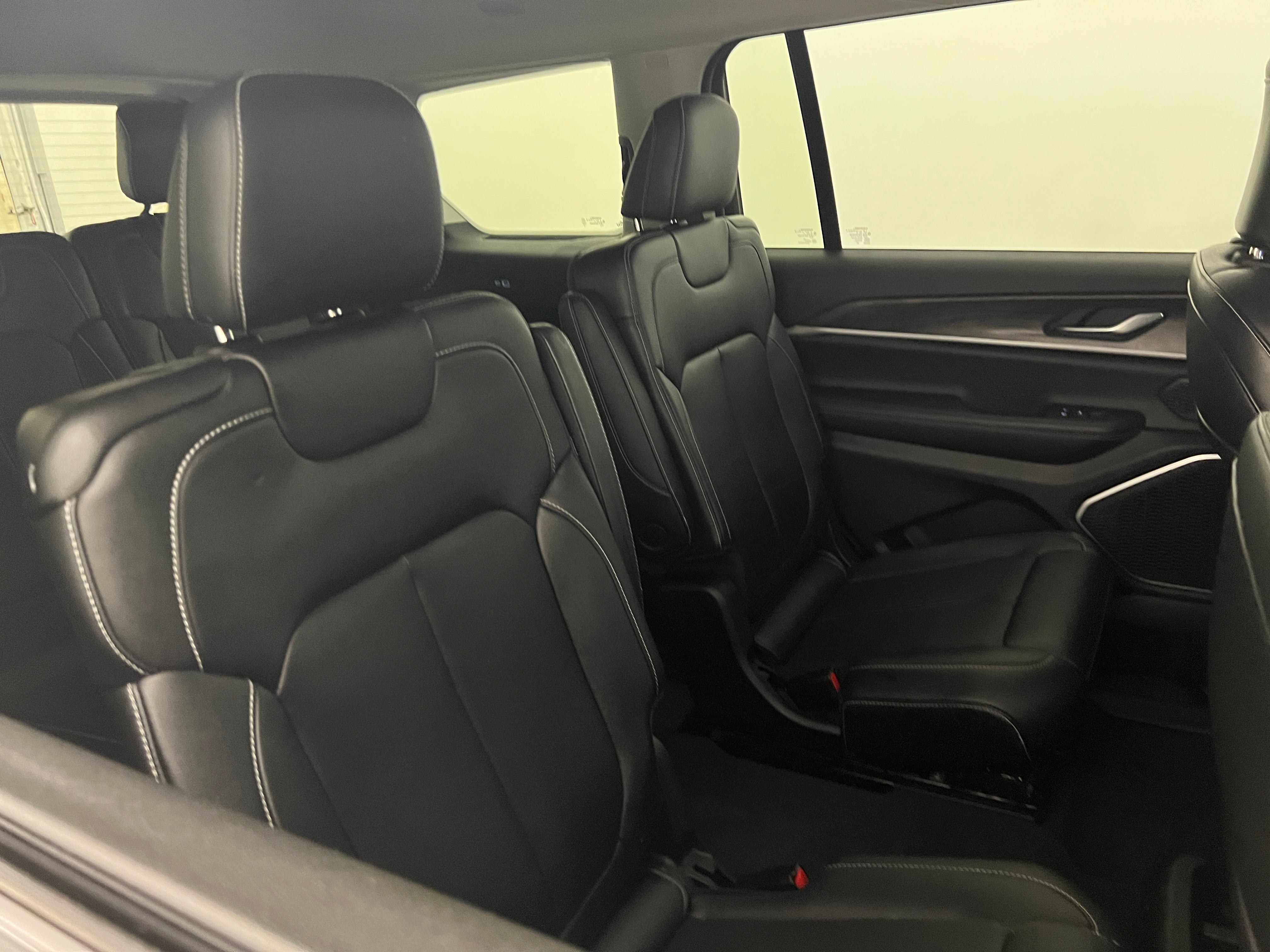 2023 Jeep Grand Cherokee L Limited Edition 5