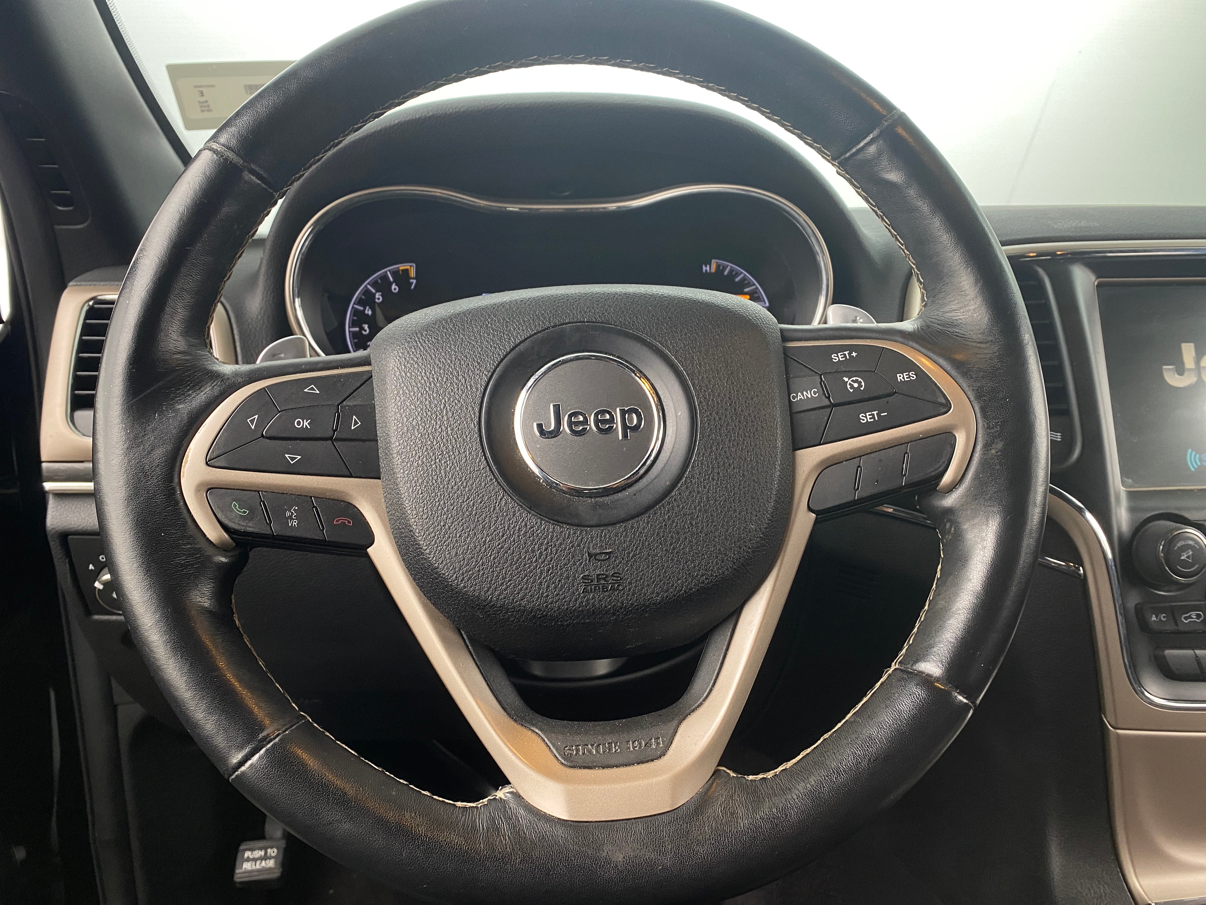 2016 Jeep Grand Cherokee Limited Edition 4