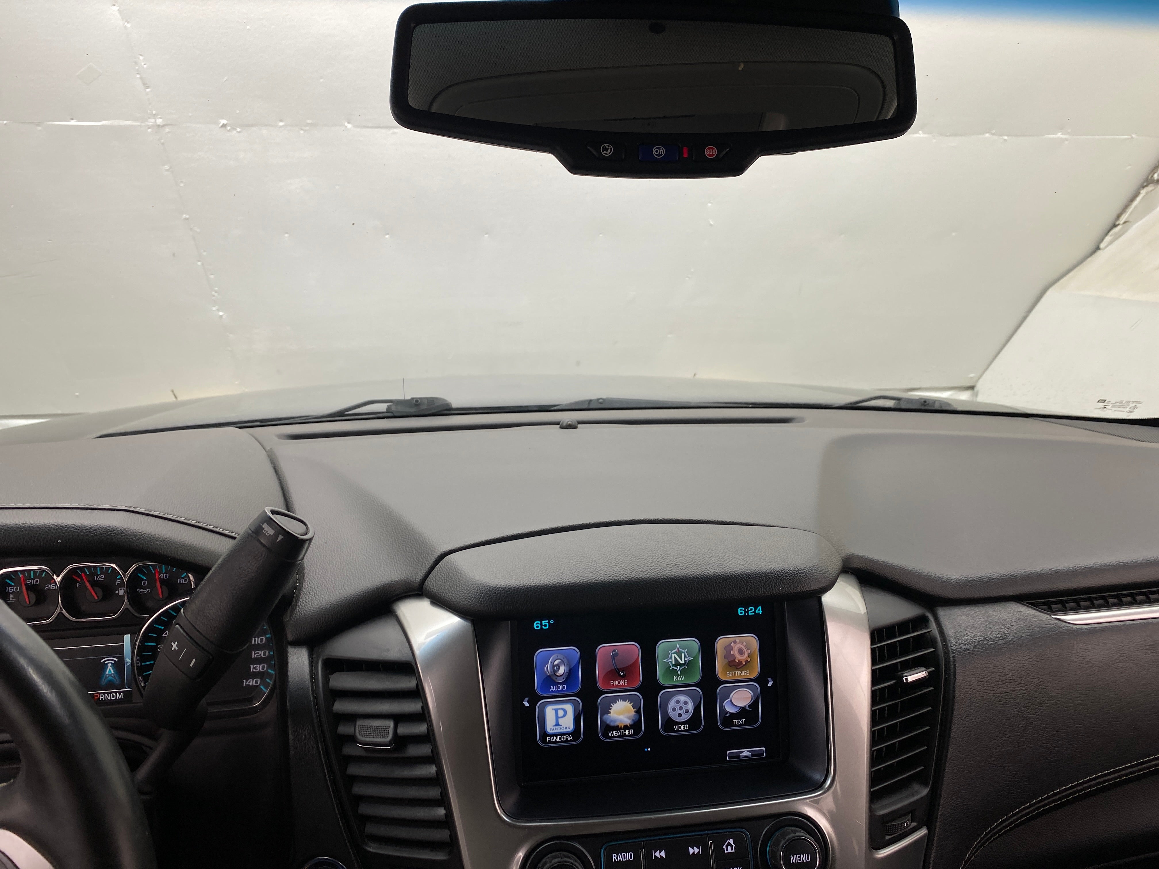 2015 Chevrolet Suburban LT 2