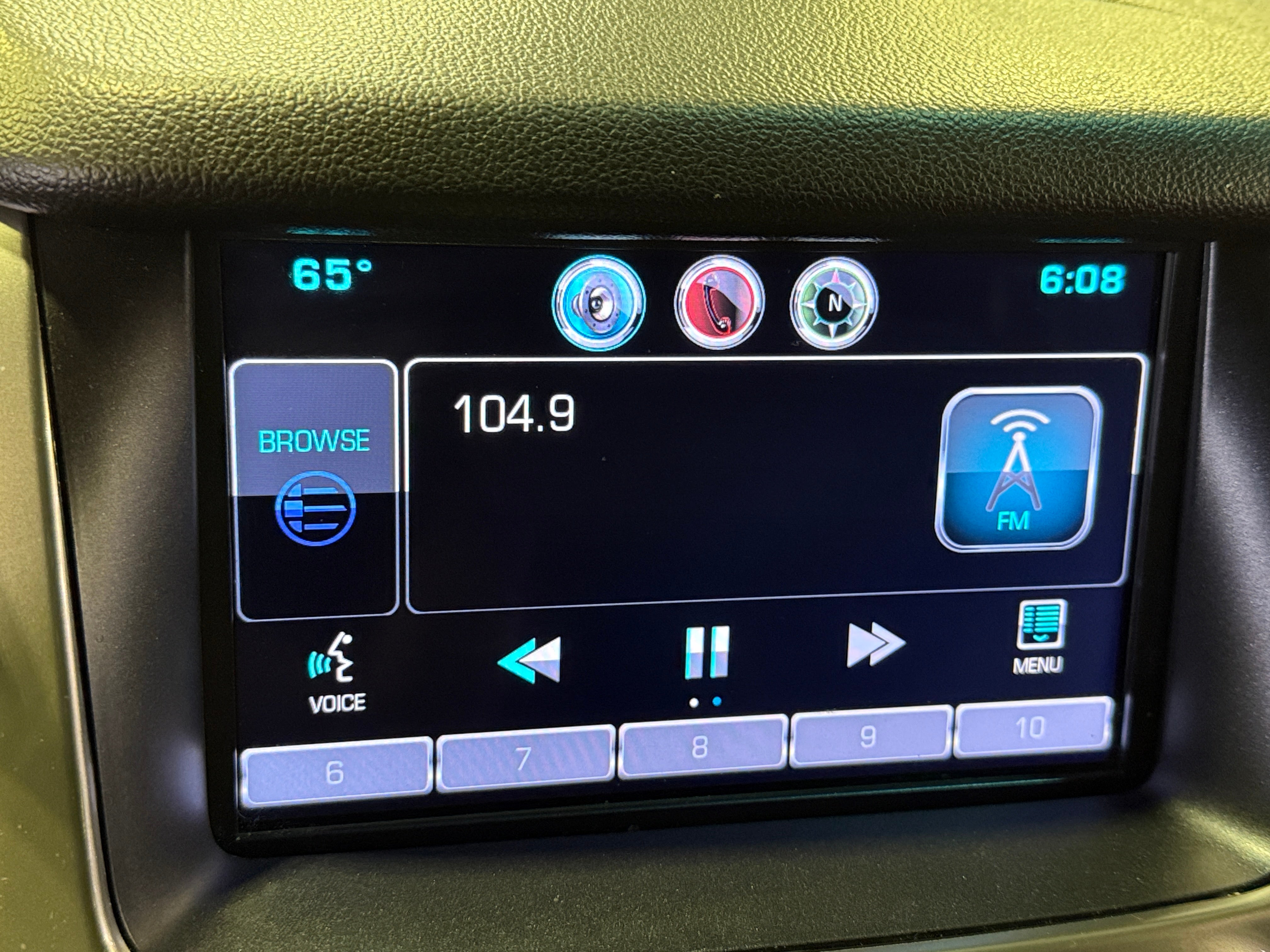 2015 Chevrolet Suburban LT 3