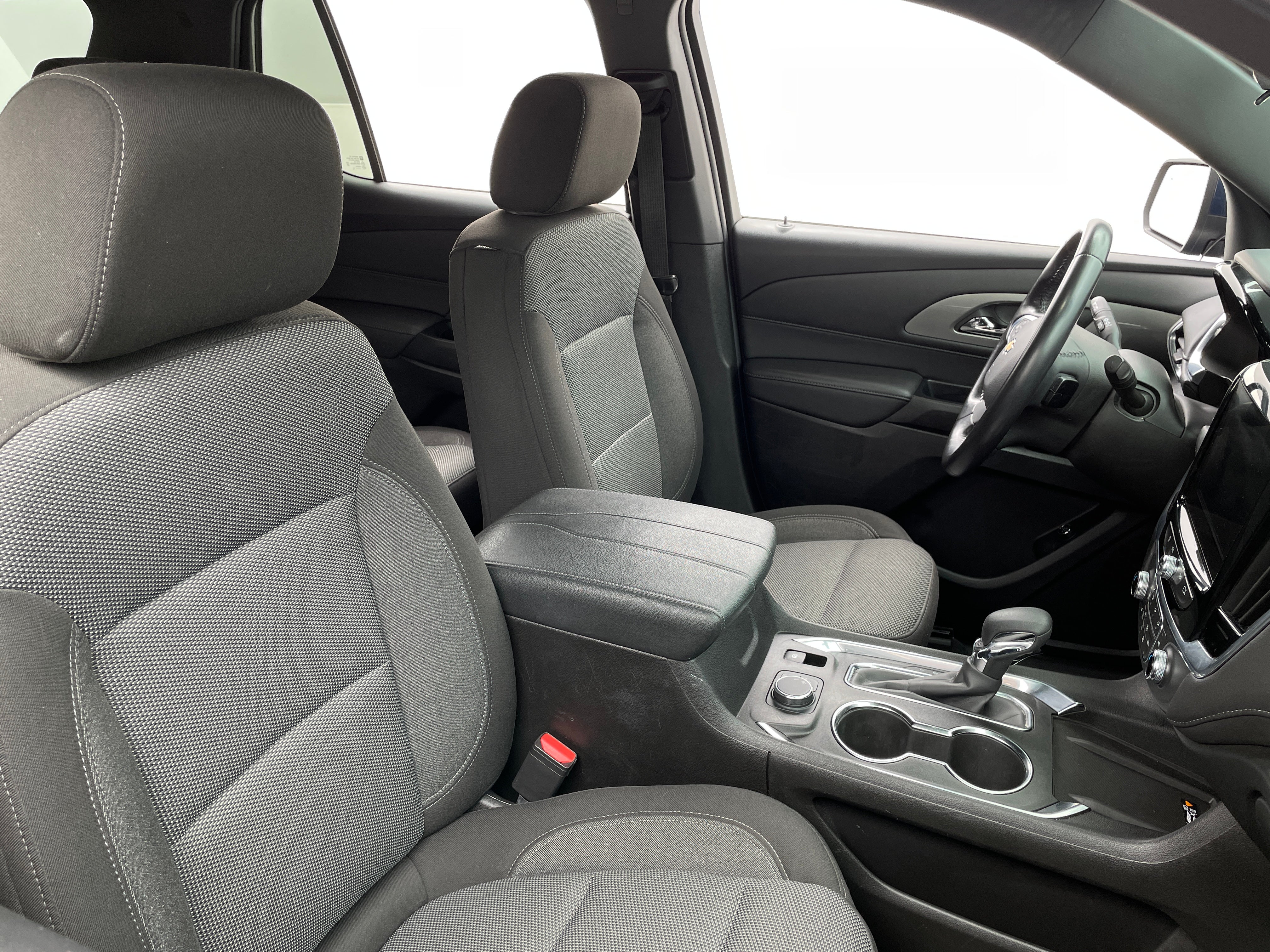 2022 Chevrolet Traverse LT 2