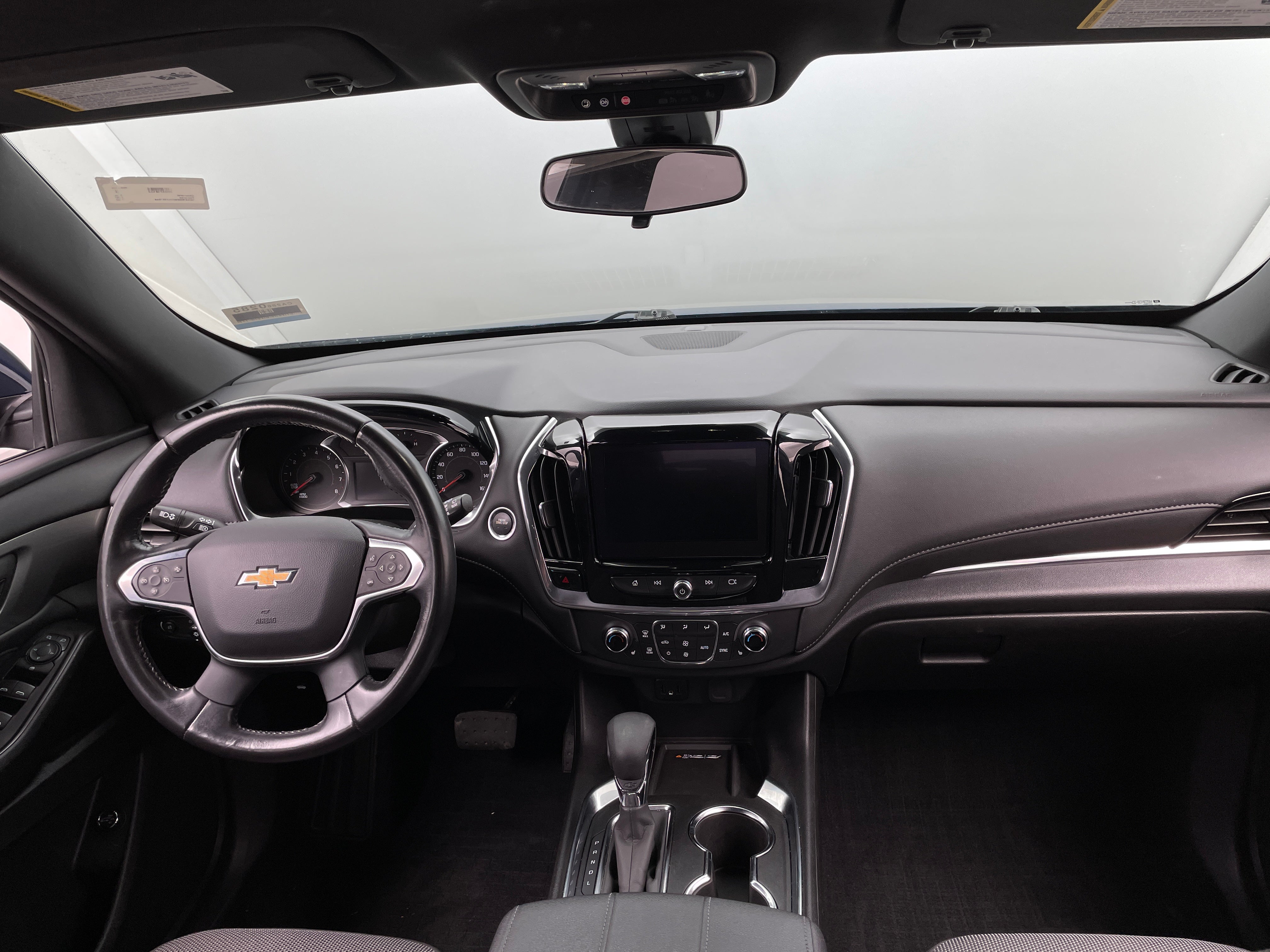 2022 Chevrolet Traverse LT 3