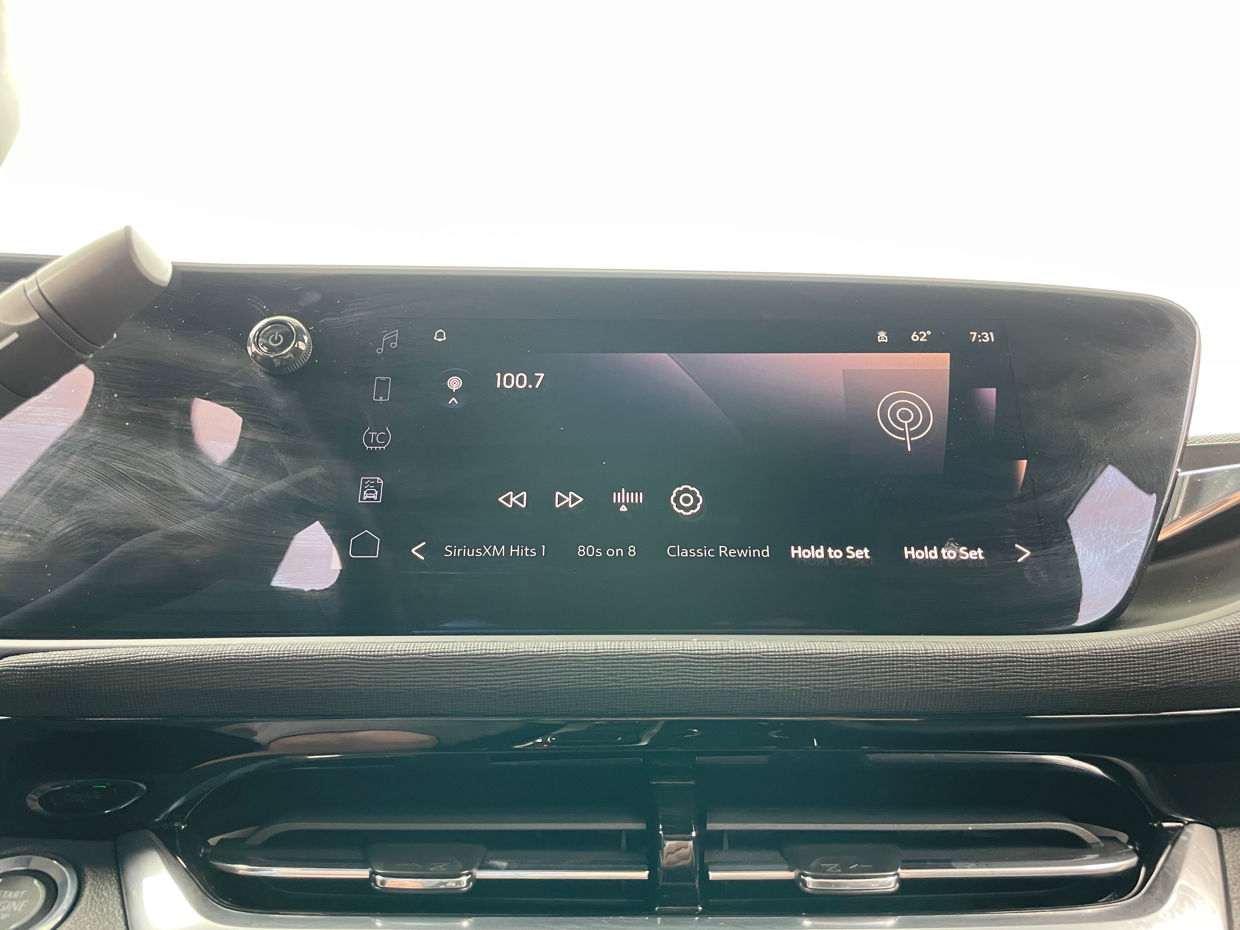 2024 Buick Envista Sport Touring 3