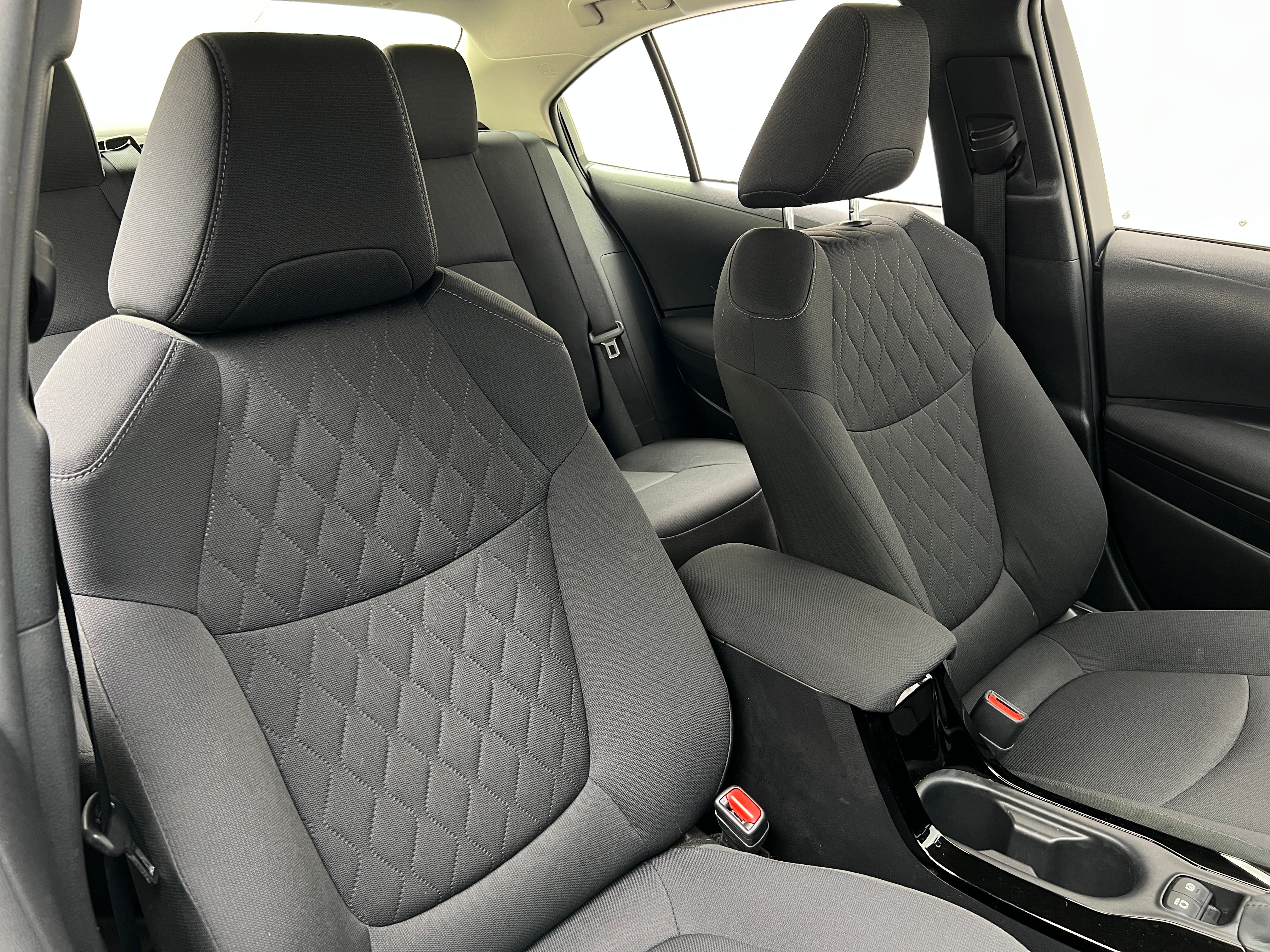 2022 Toyota Corolla LE 2