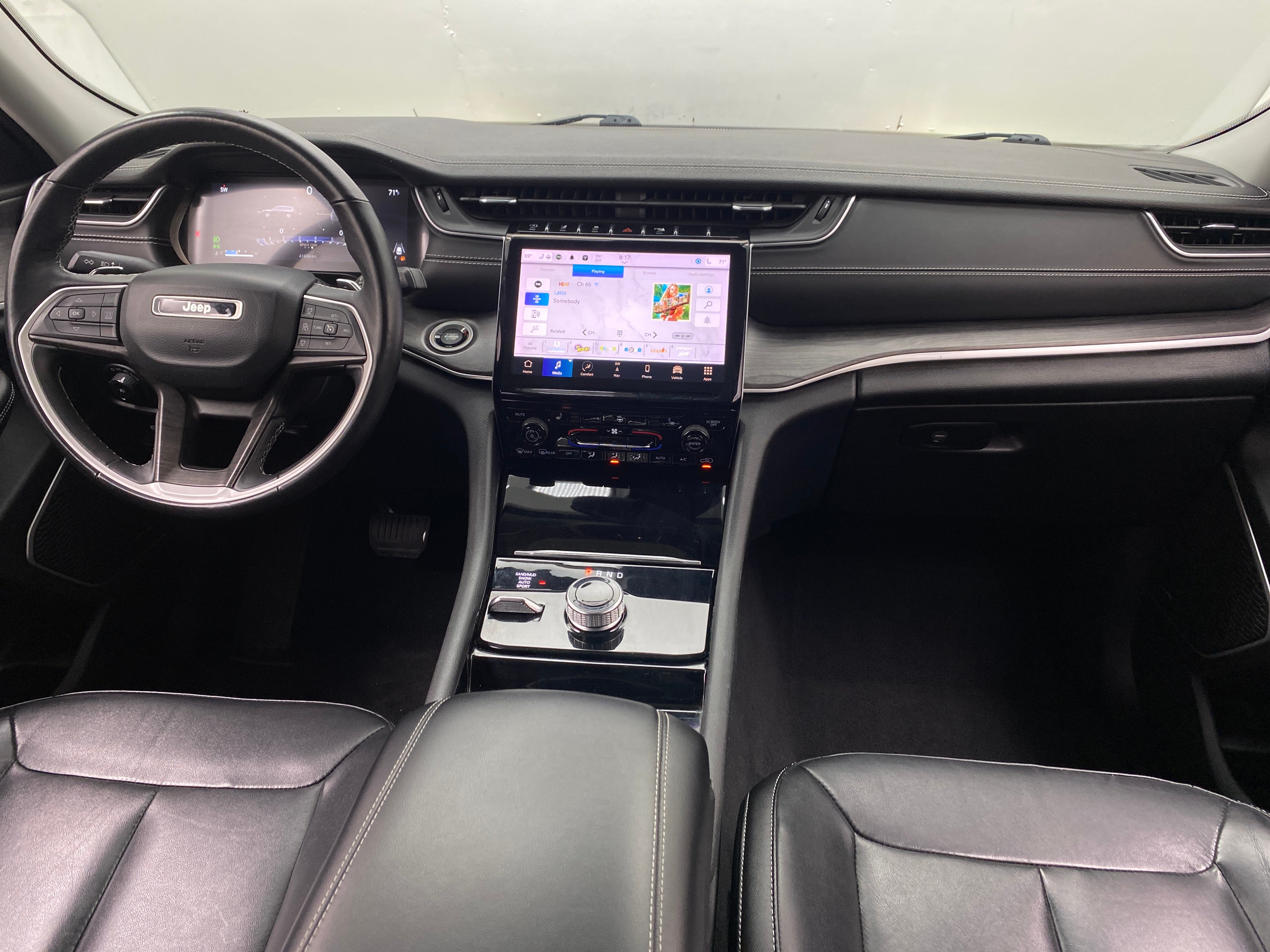 2022 Jeep Grand Cherokee L Limited Edition 2