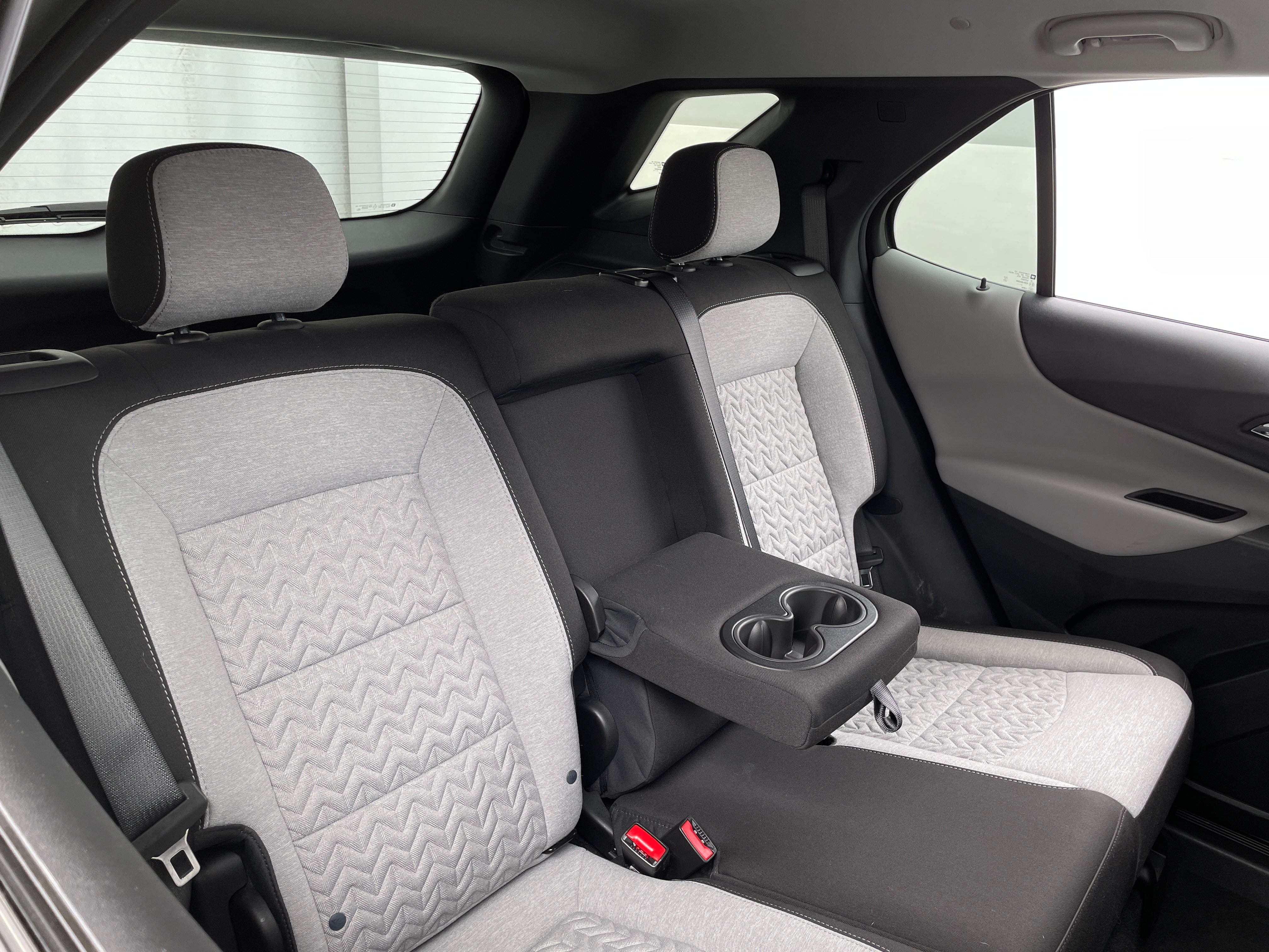 2022 Chevrolet Equinox LS 6