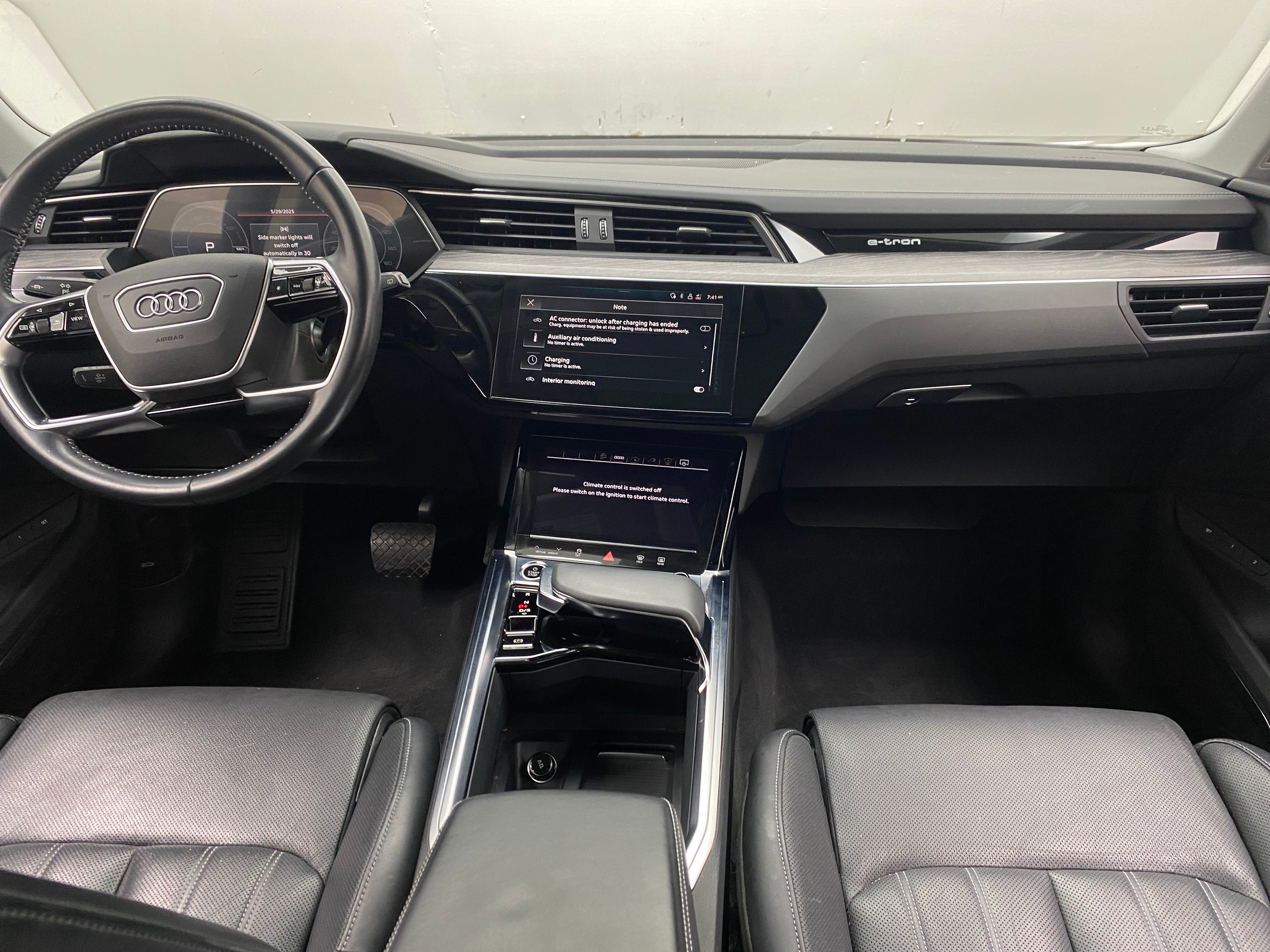 2021 Audi e-tron Prestige 2
