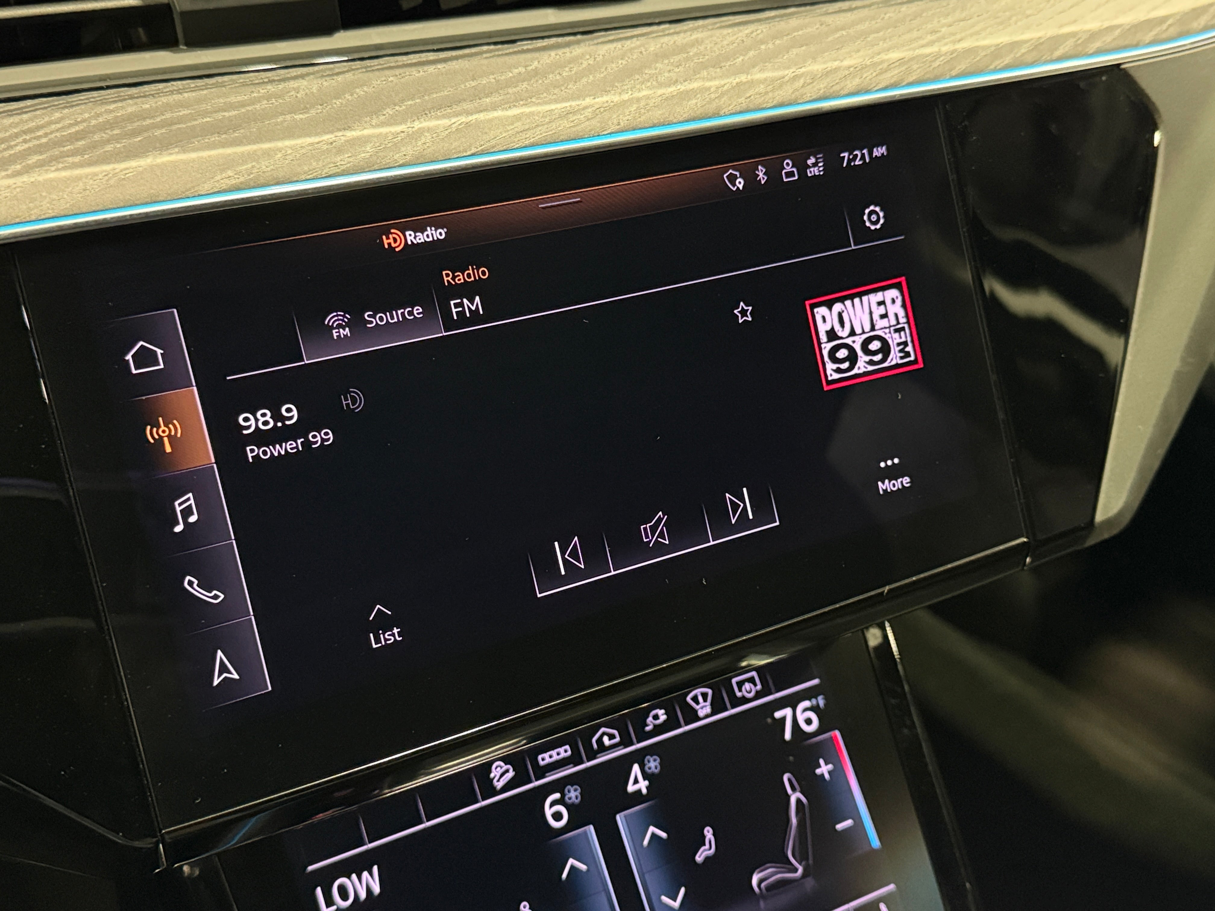 2021 Audi e-tron Prestige 3