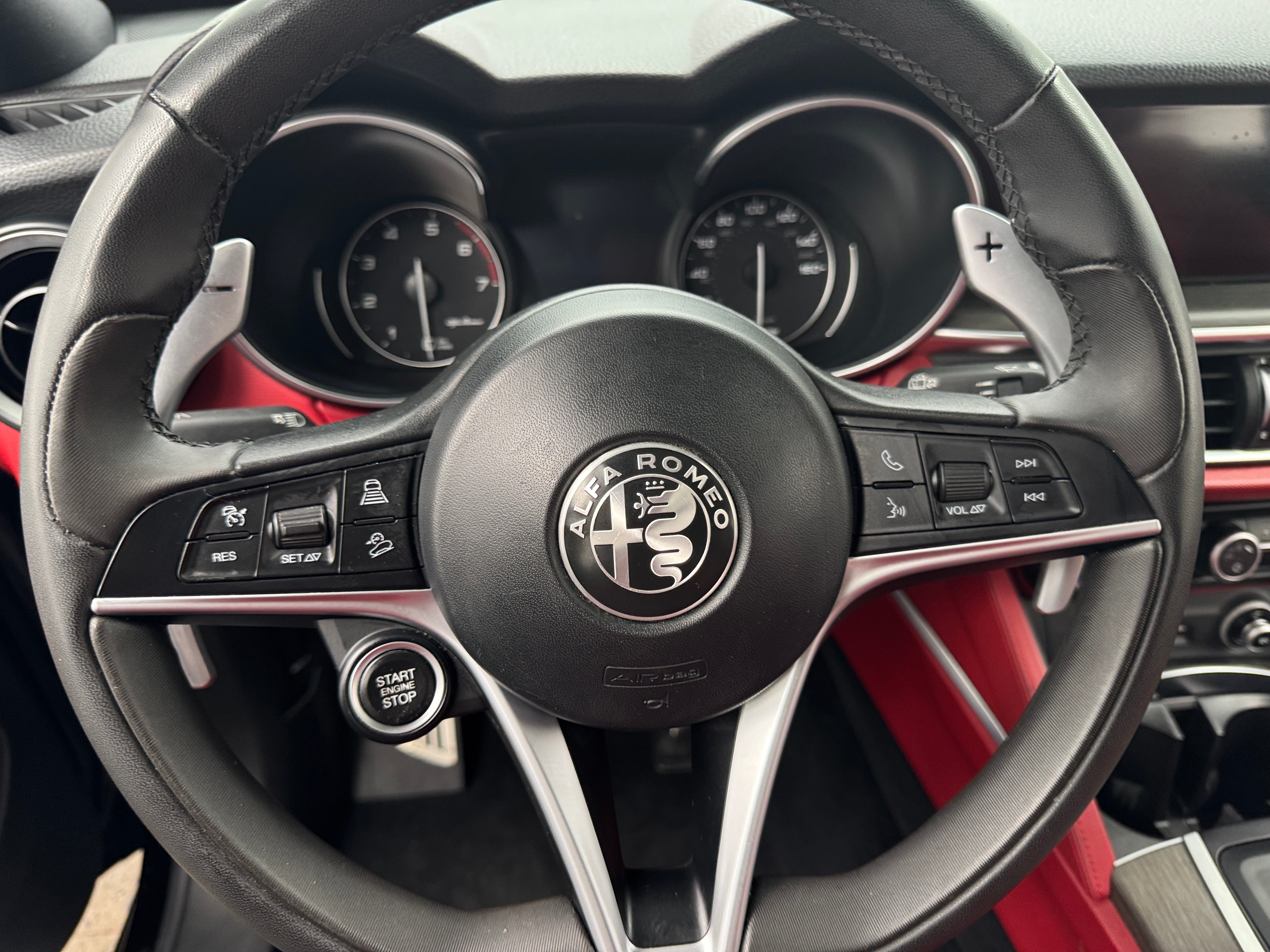 2018 Alfa Romeo Stelvio Ti Sport 4