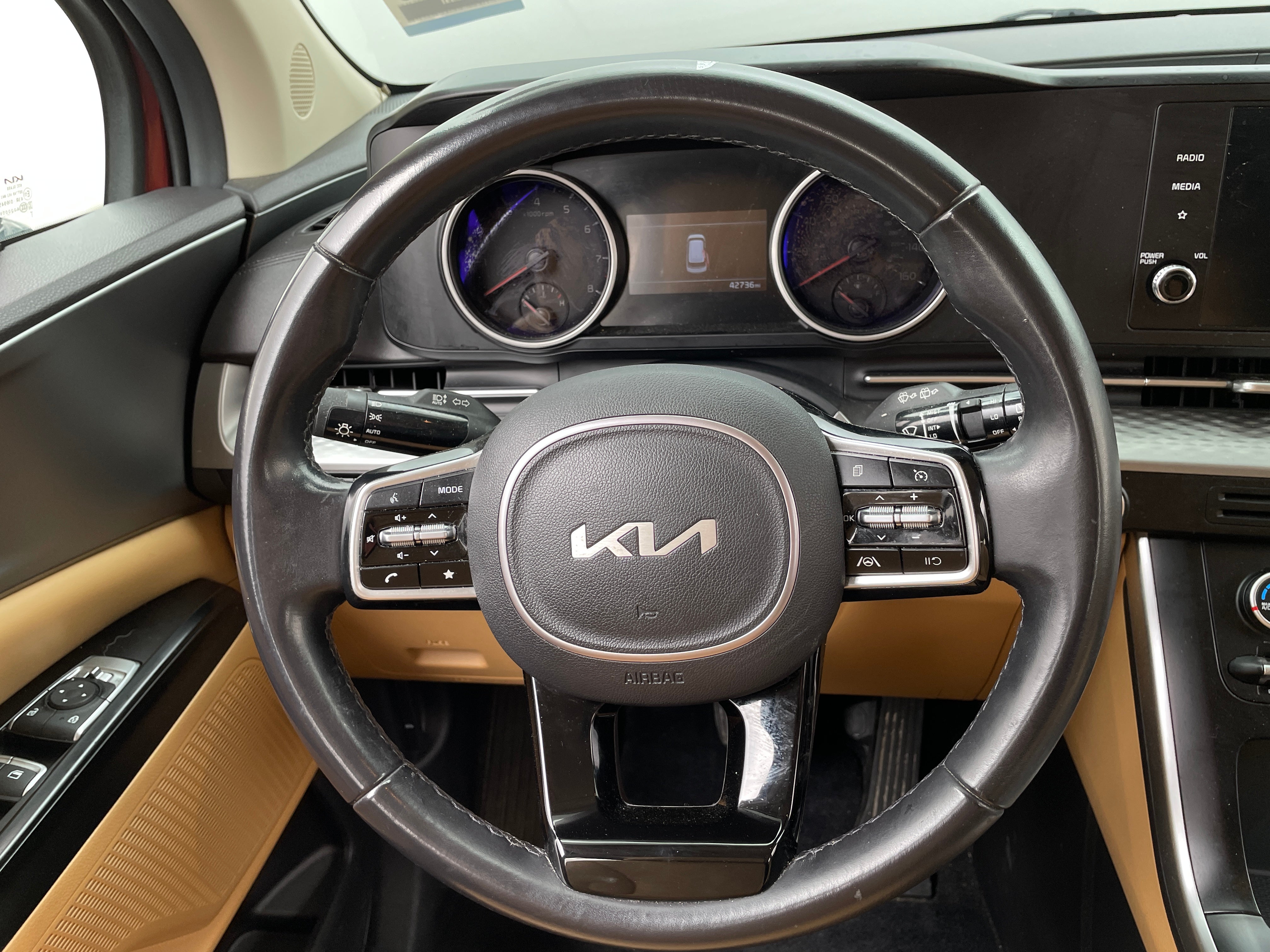 2022 Kia Carnival LX 4