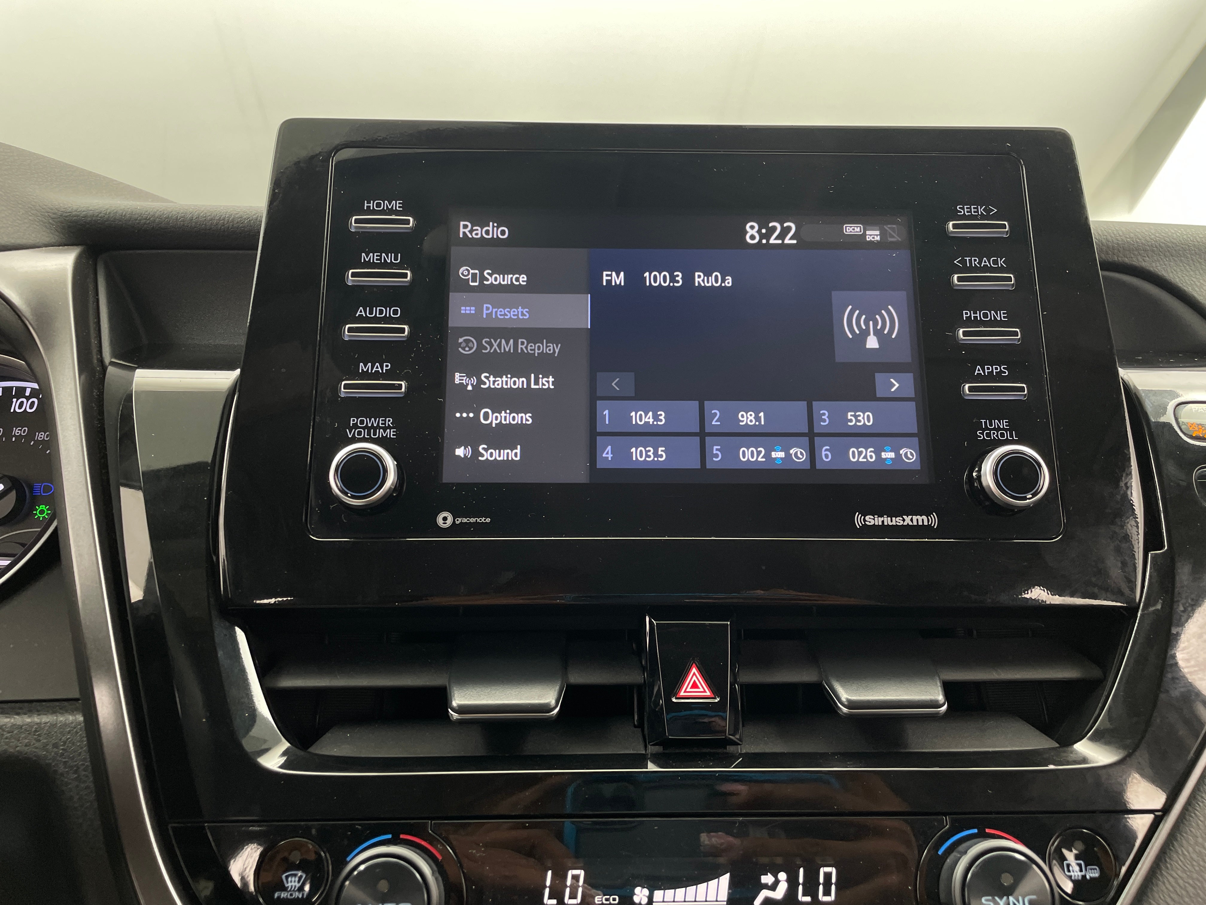 2023 Toyota Camry SE 3
