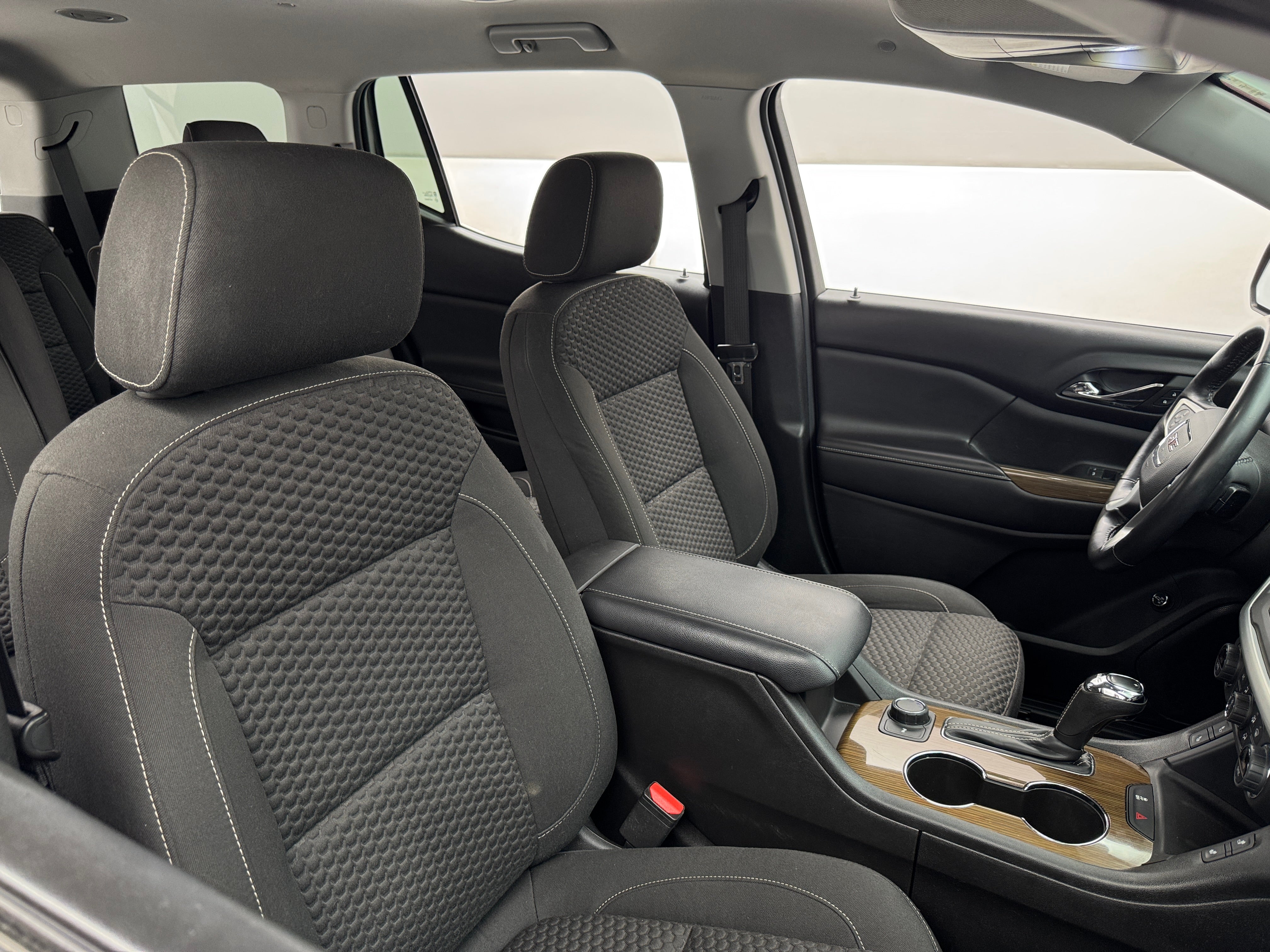 2017 GMC Acadia SLE 2