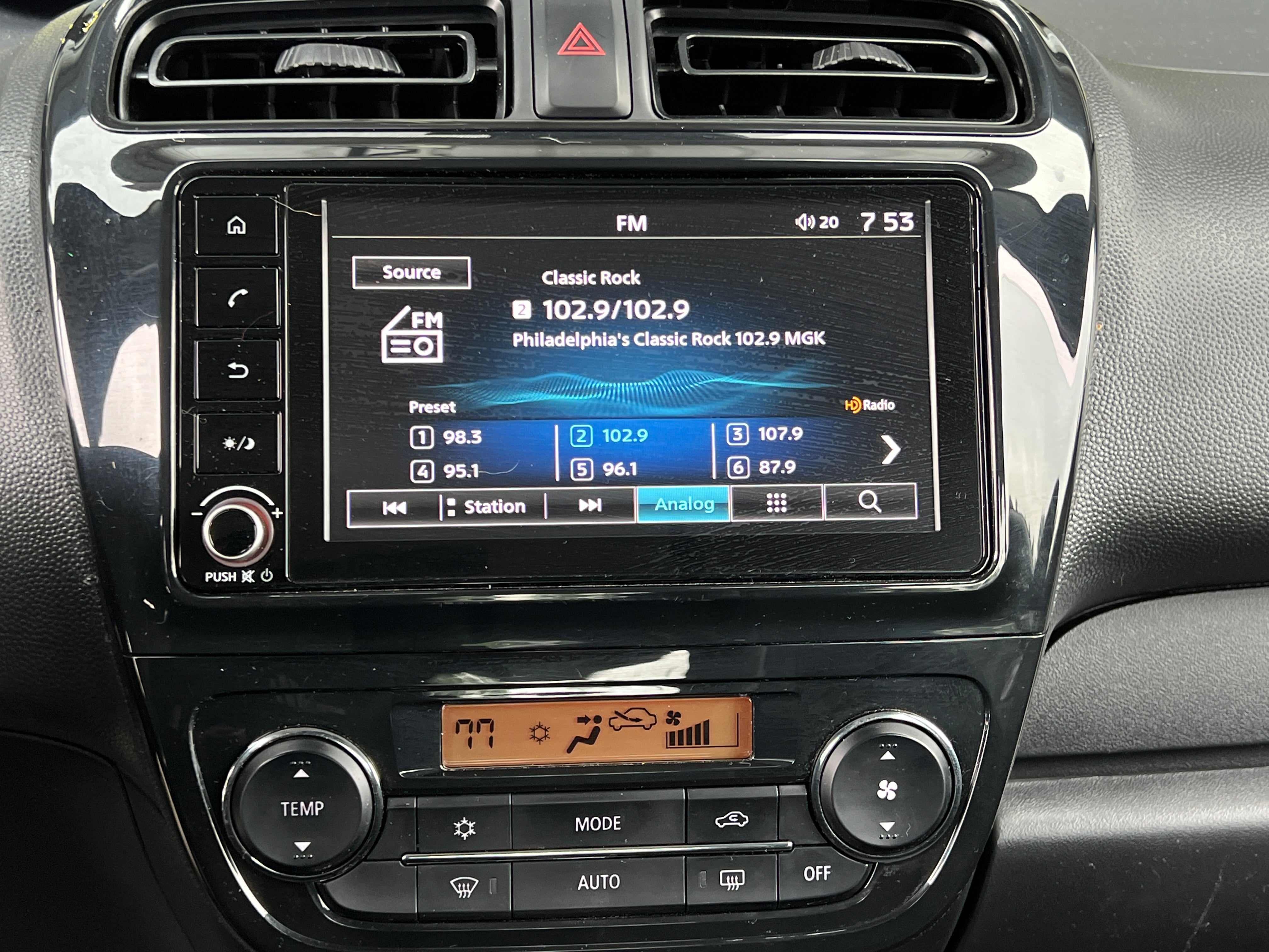 2023 Mitsubishi Mirage G4 ES 4