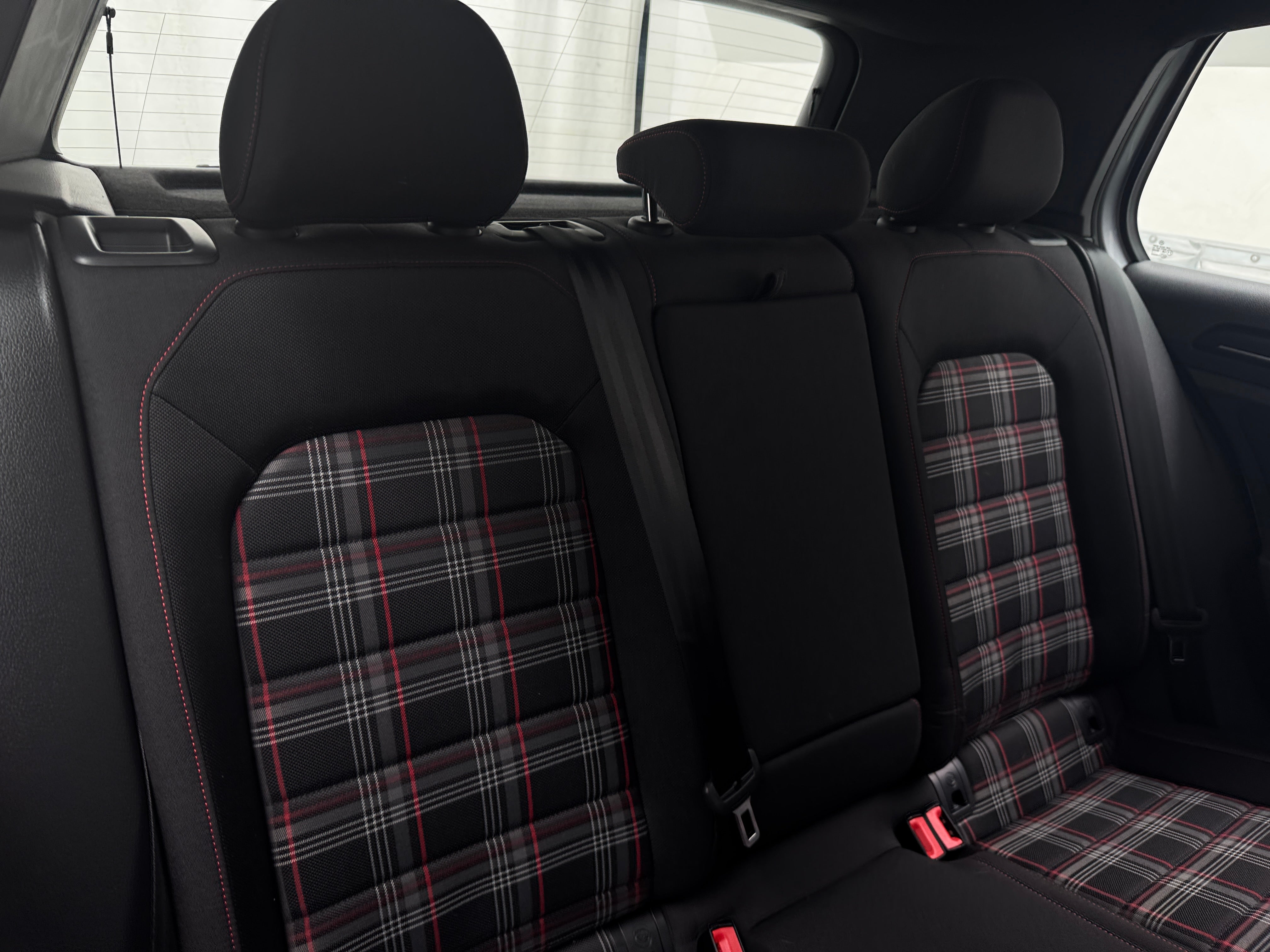 2017 Volkswagen Golf GTI S 6