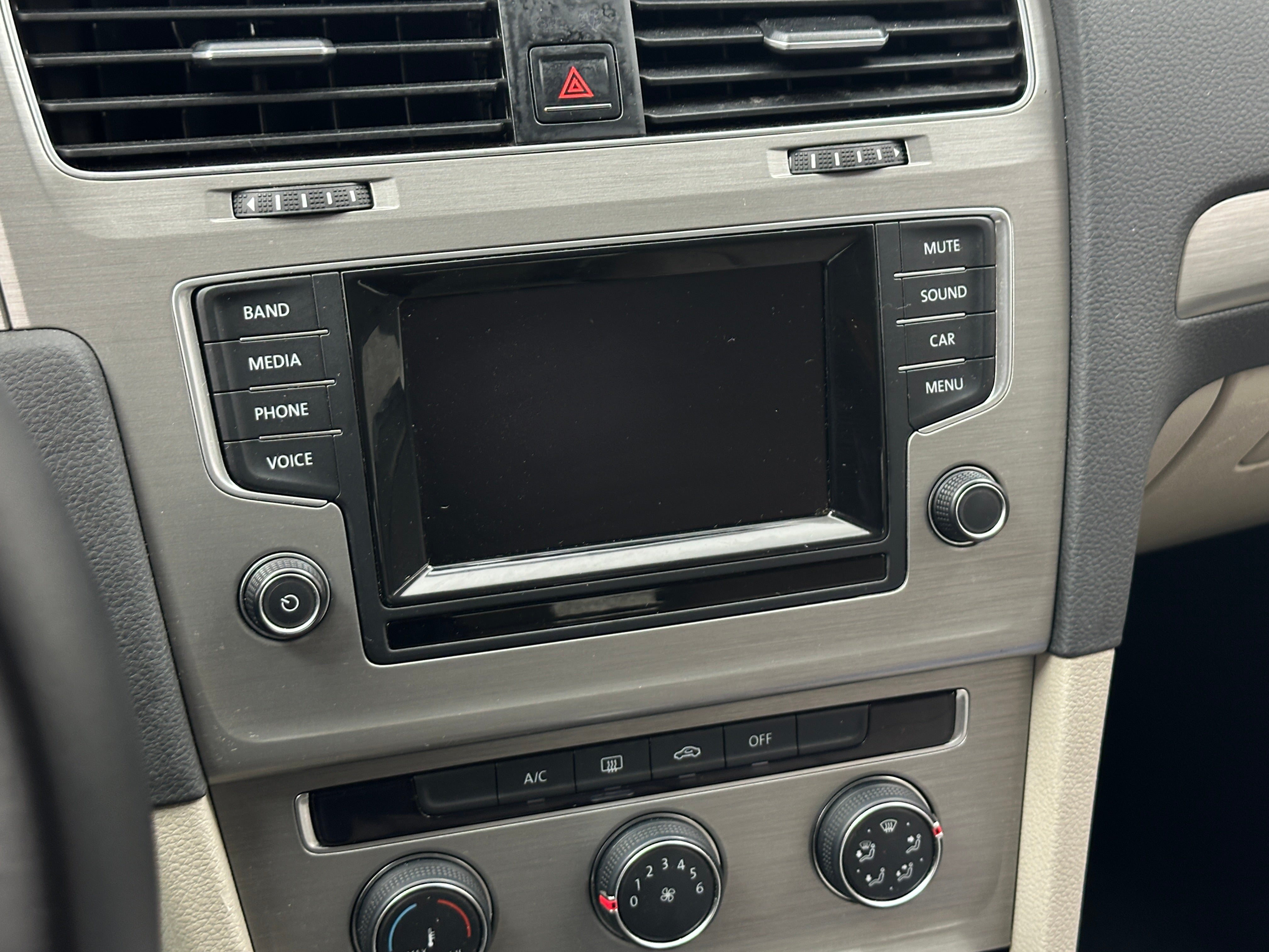 2015 Volkswagen Golf TDI S 3