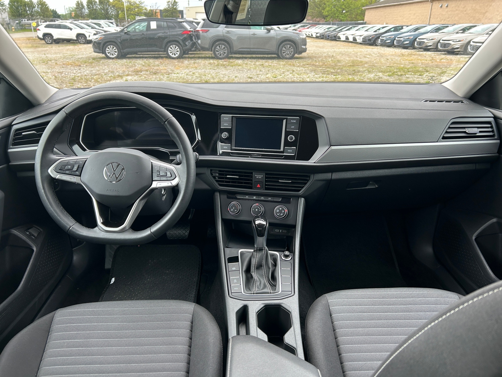 Thumbnail: 2024 Volkswagen Jetta - 3