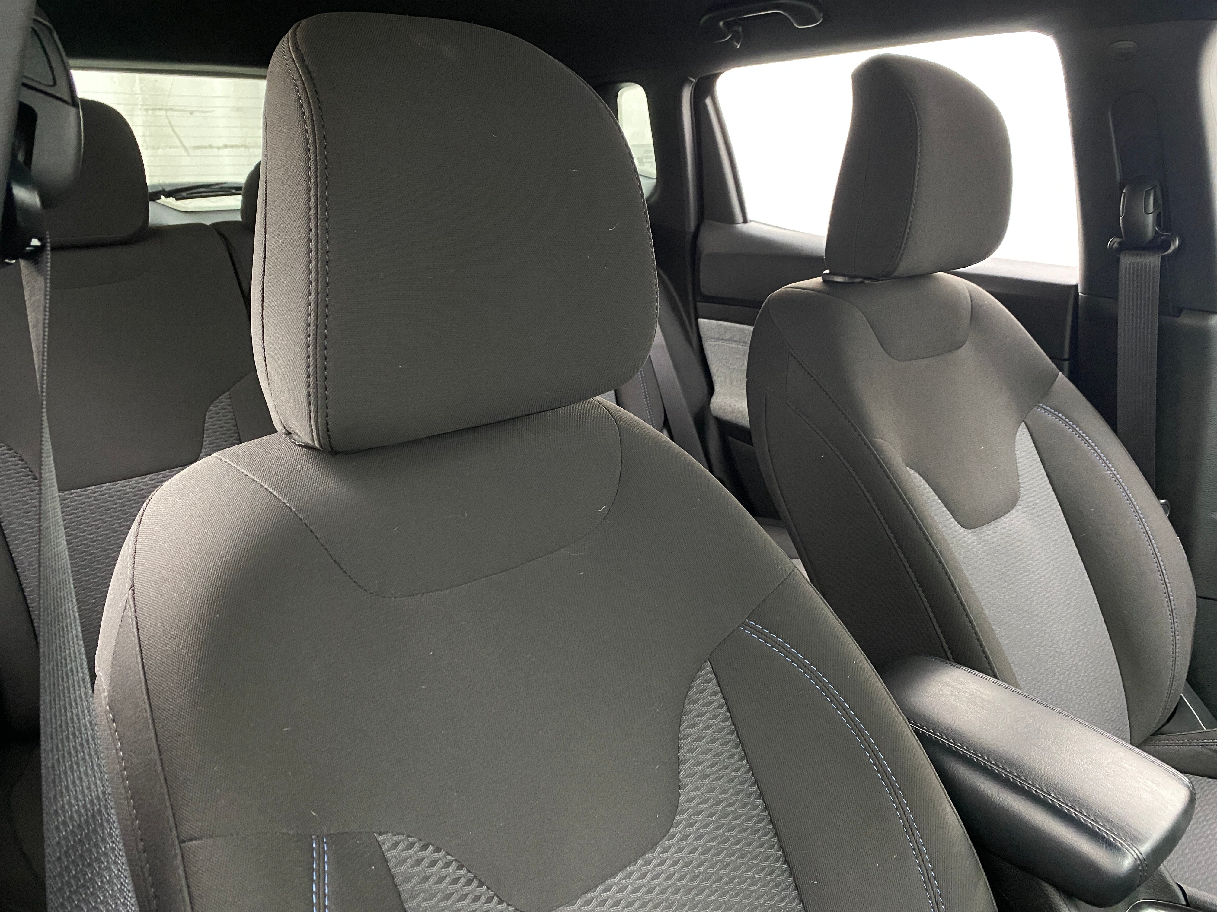 2023 Jeep Compass Base 2
