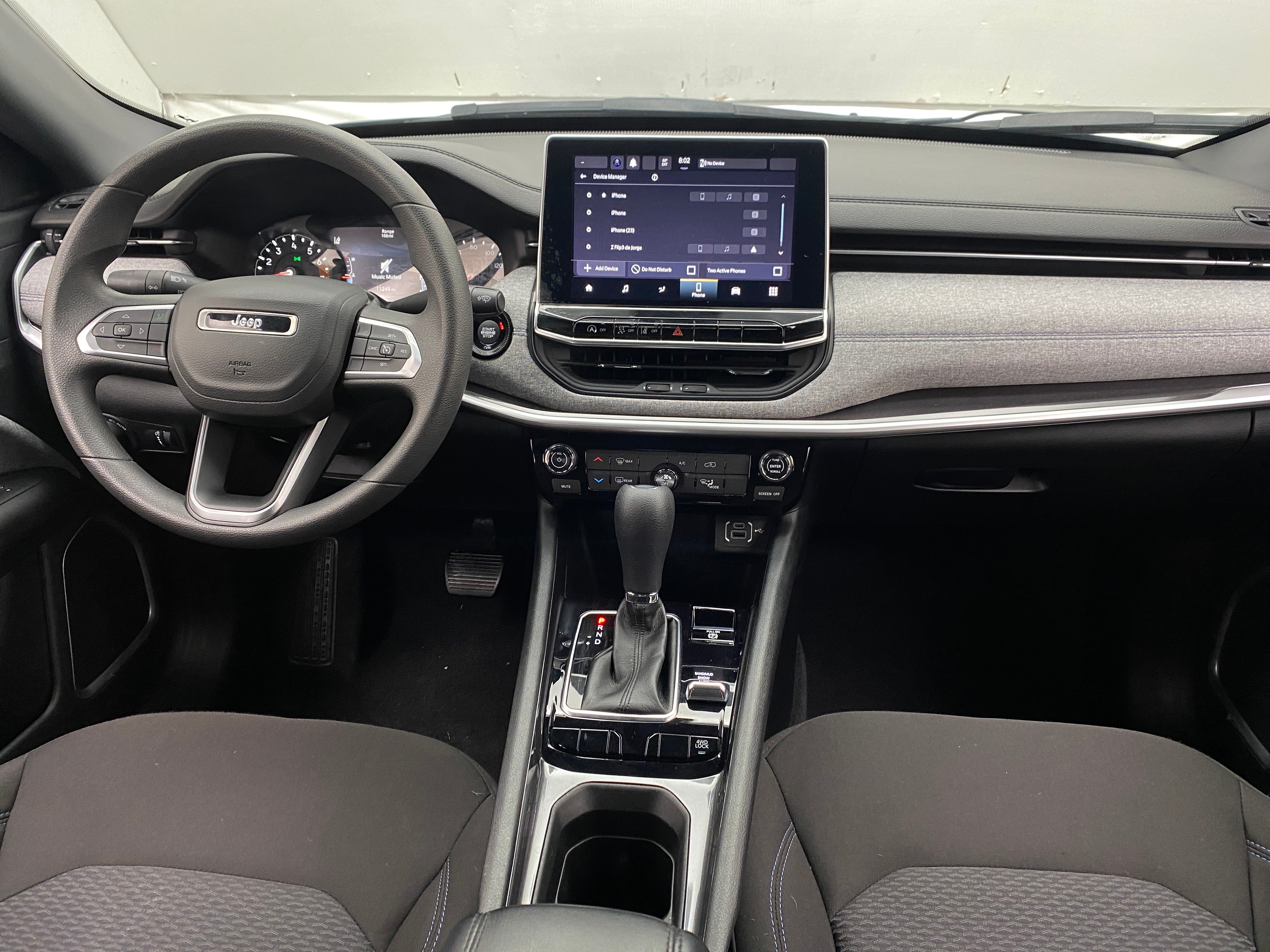 2023 Jeep Compass Base 3