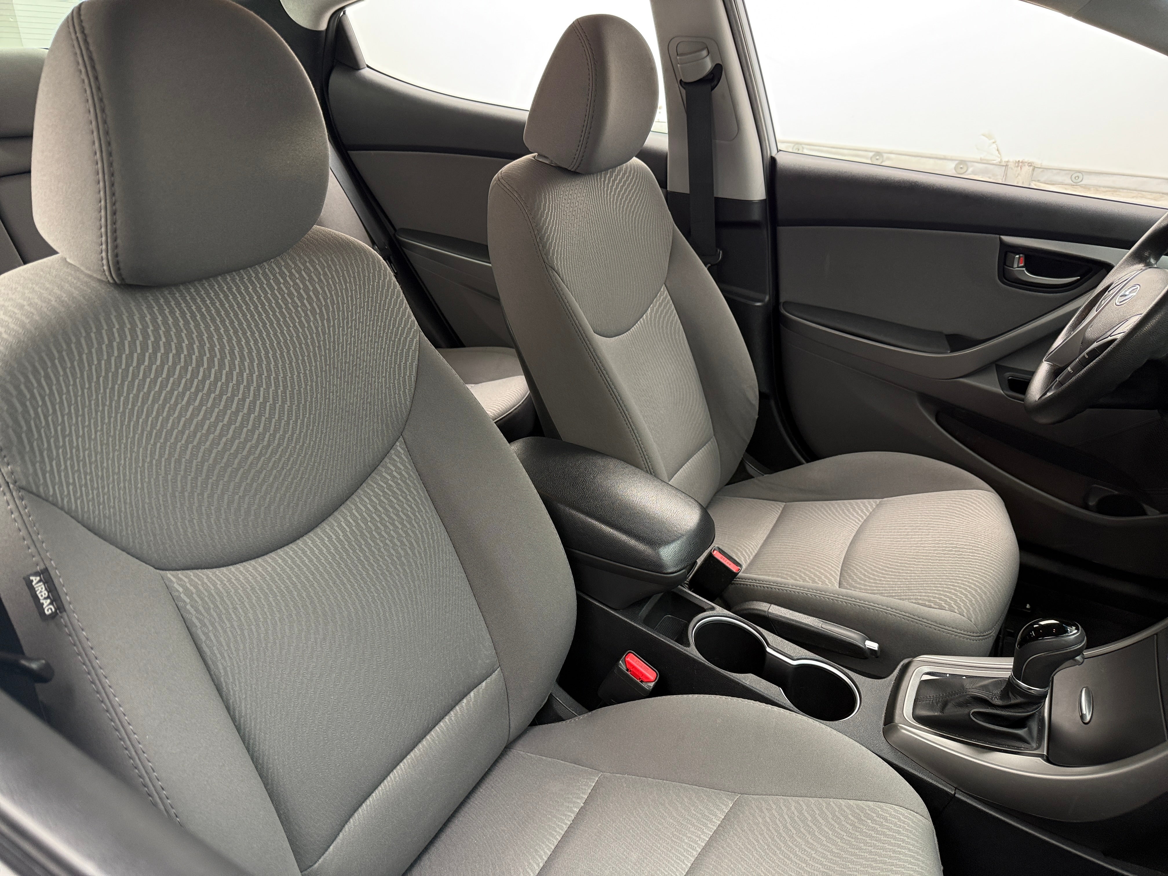 2016 Hyundai Elantra SE 2