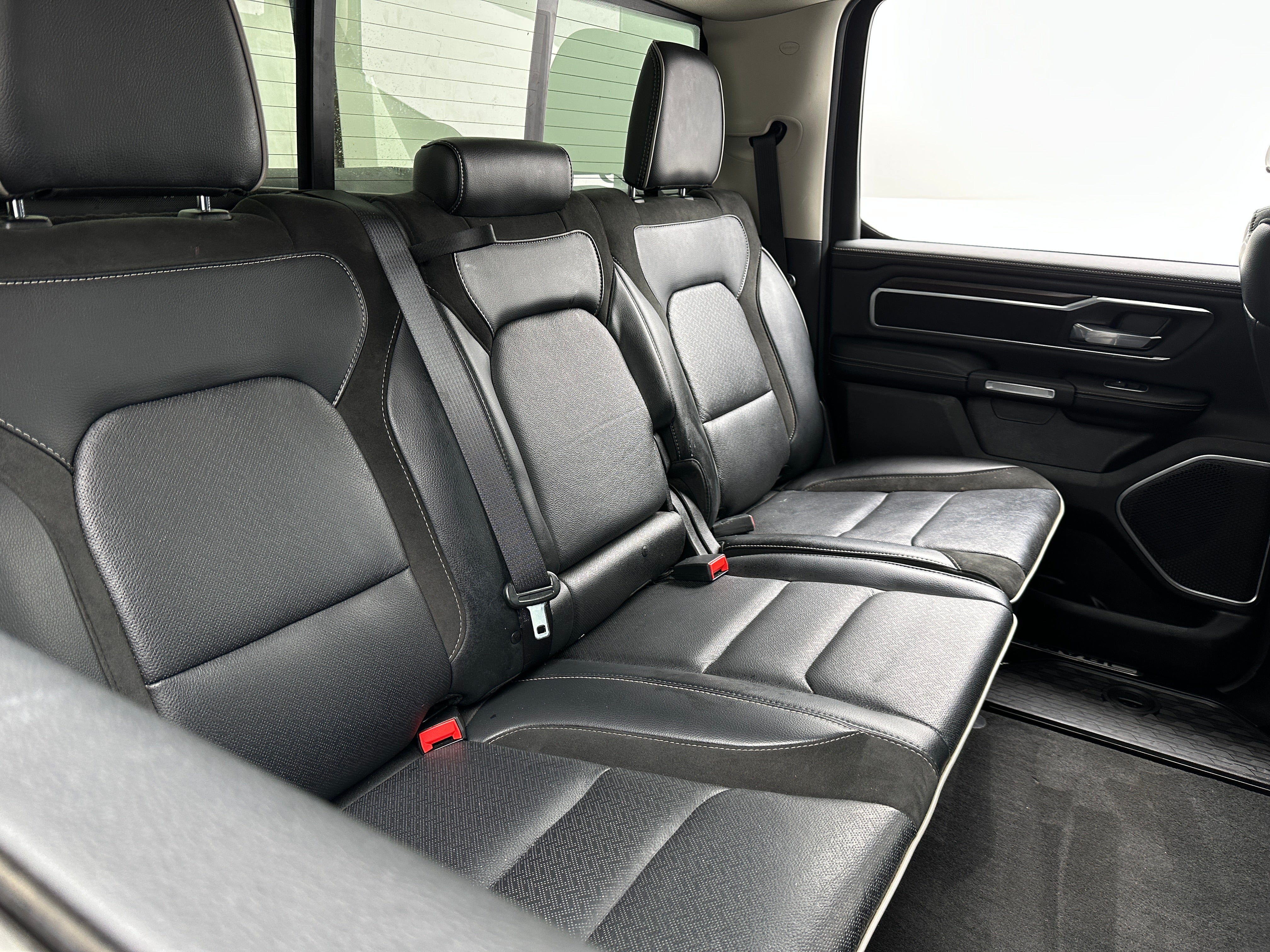 2022 RAM 1500 Laramie 5