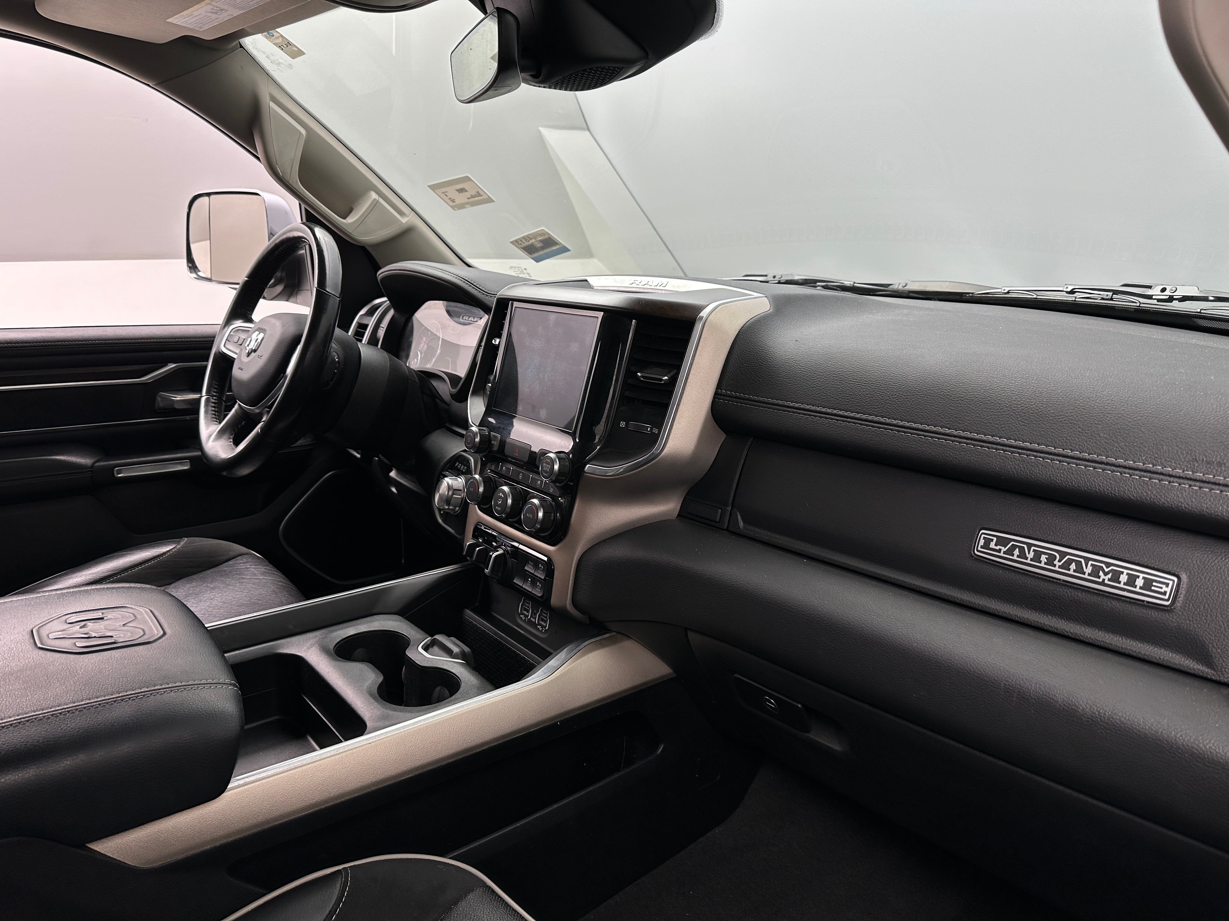2022 RAM 1500 Laramie 2