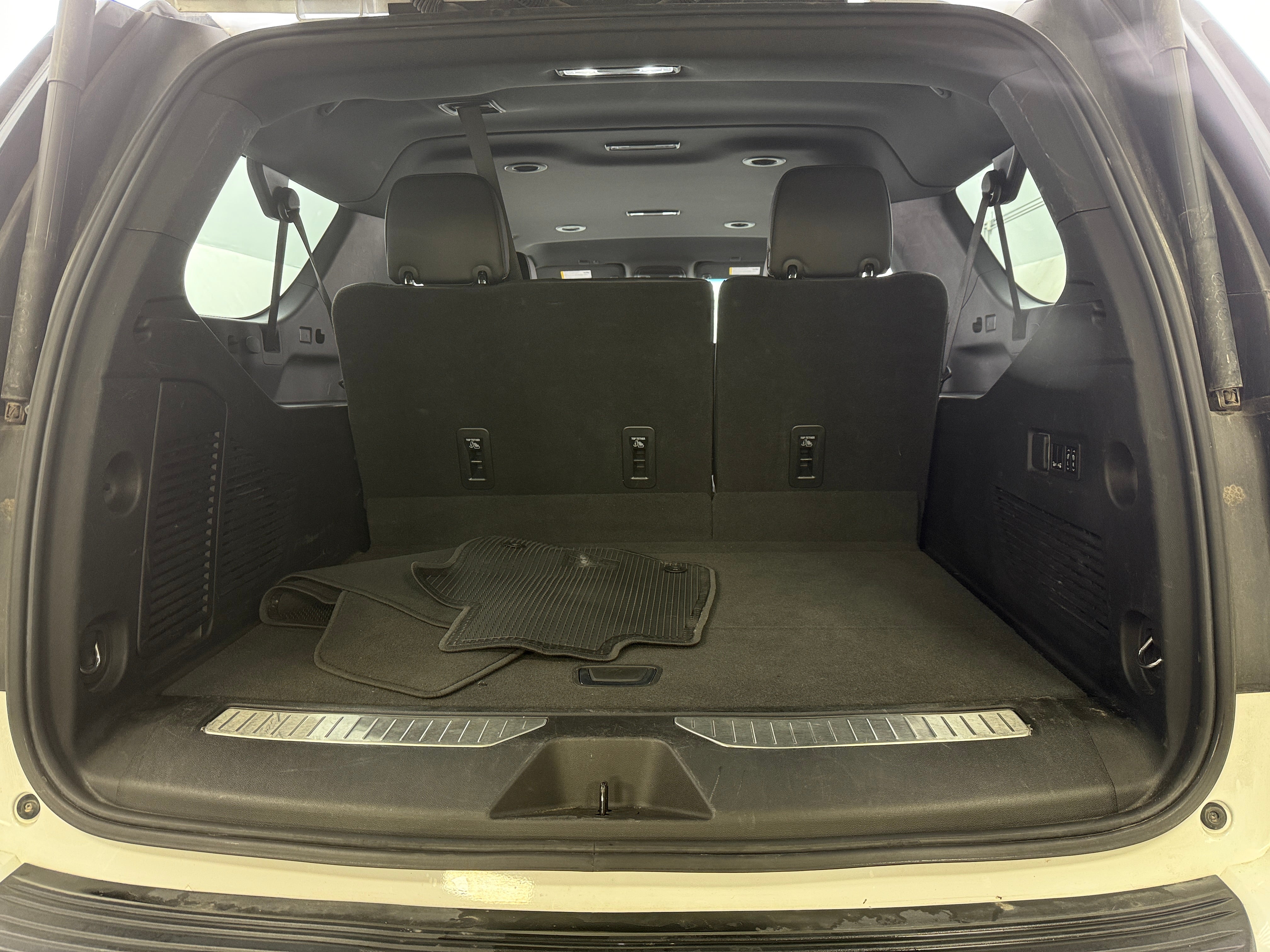 2023 Chevrolet Suburban Premier 6