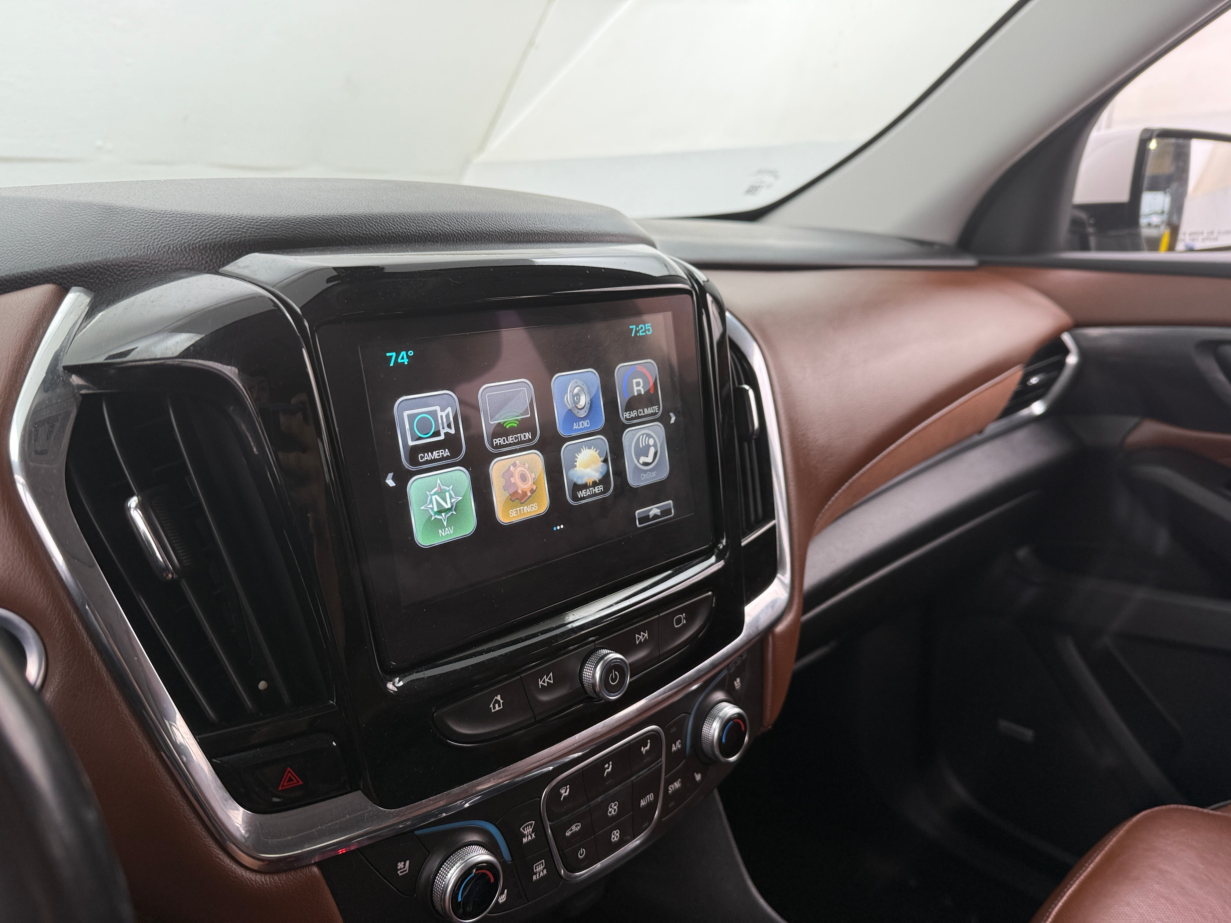 2018 Chevrolet Traverse High Country 3