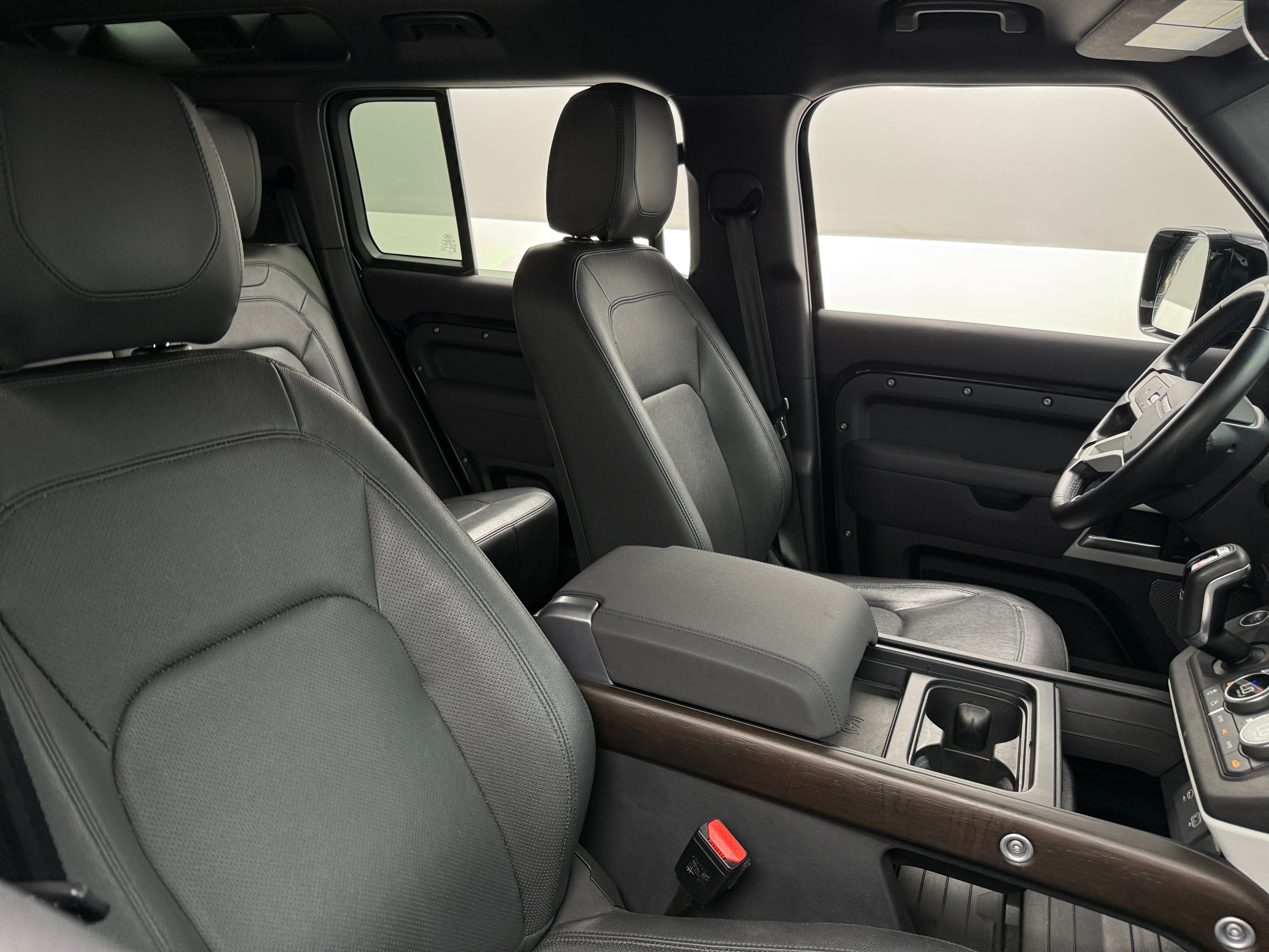 2023 Land Rover Defender 110 2