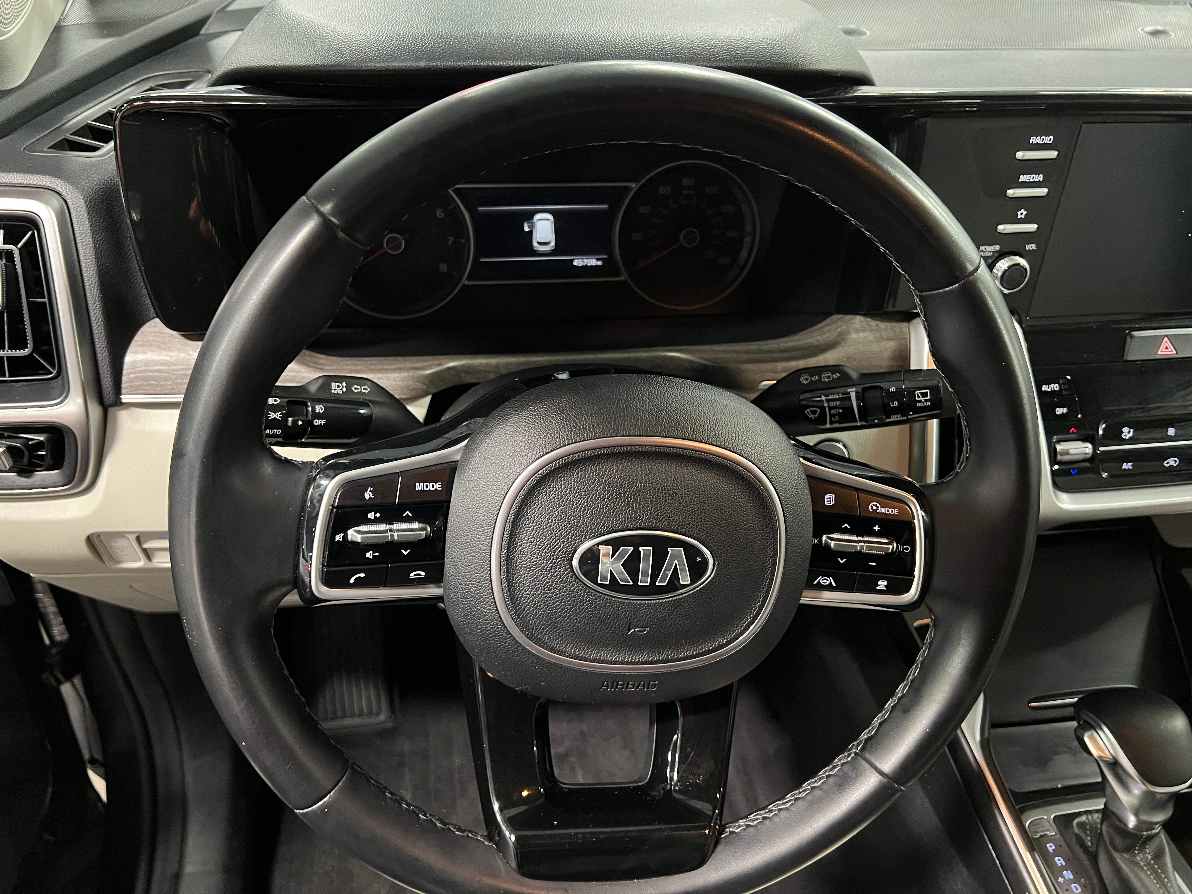 2021 Kia Sorento EX 4