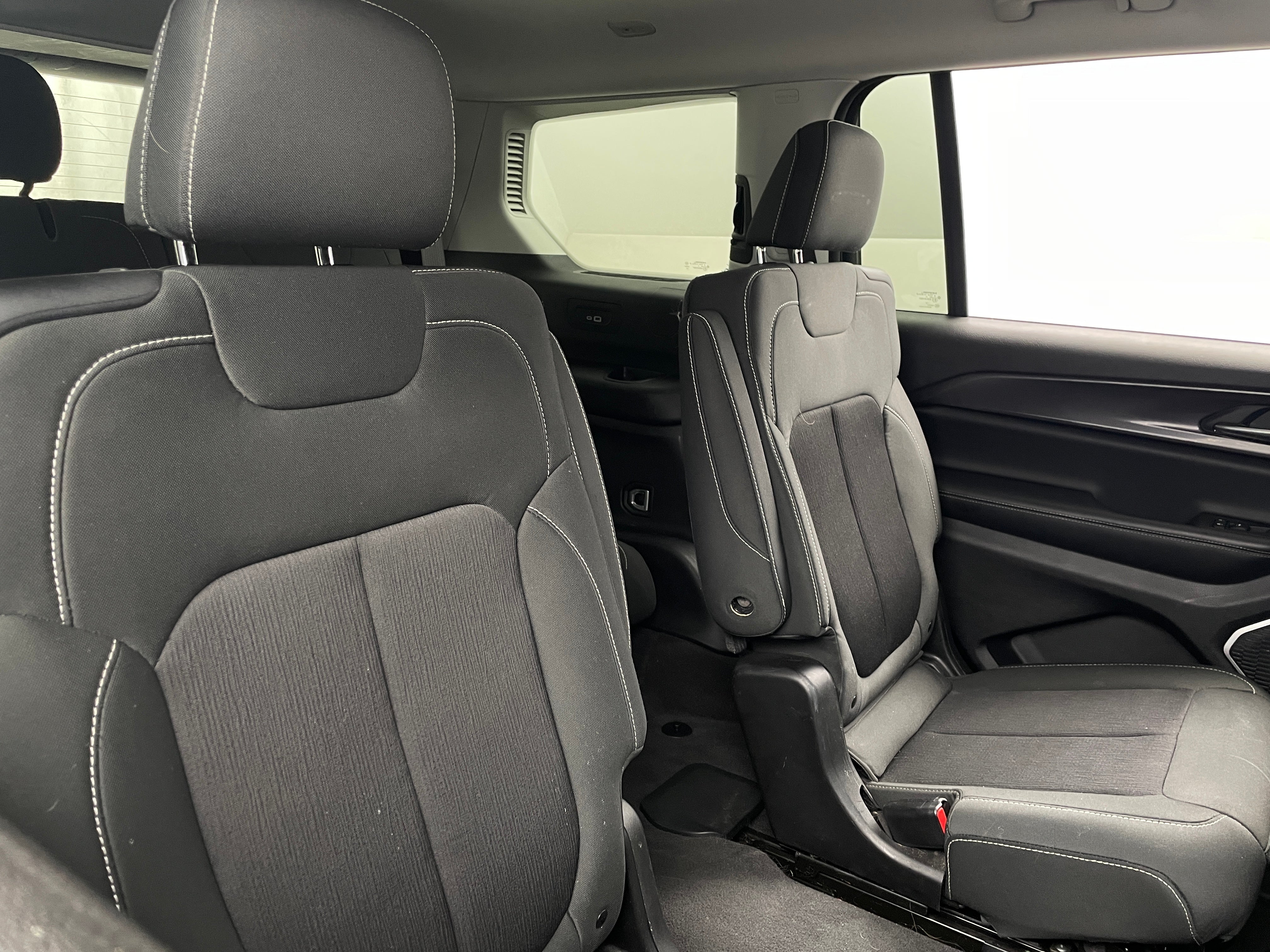 2021 Jeep Grand Cherokee L Laredo 6