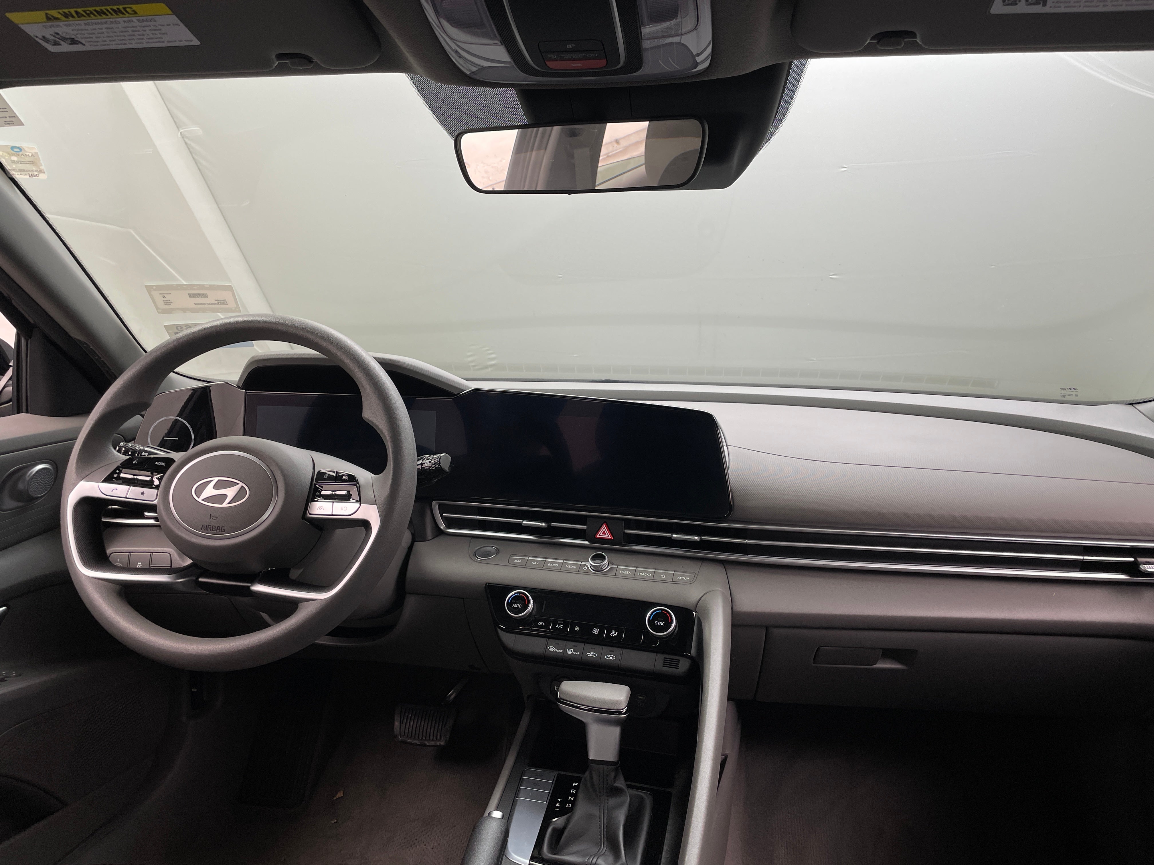 2024 Hyundai Elantra SEL 3