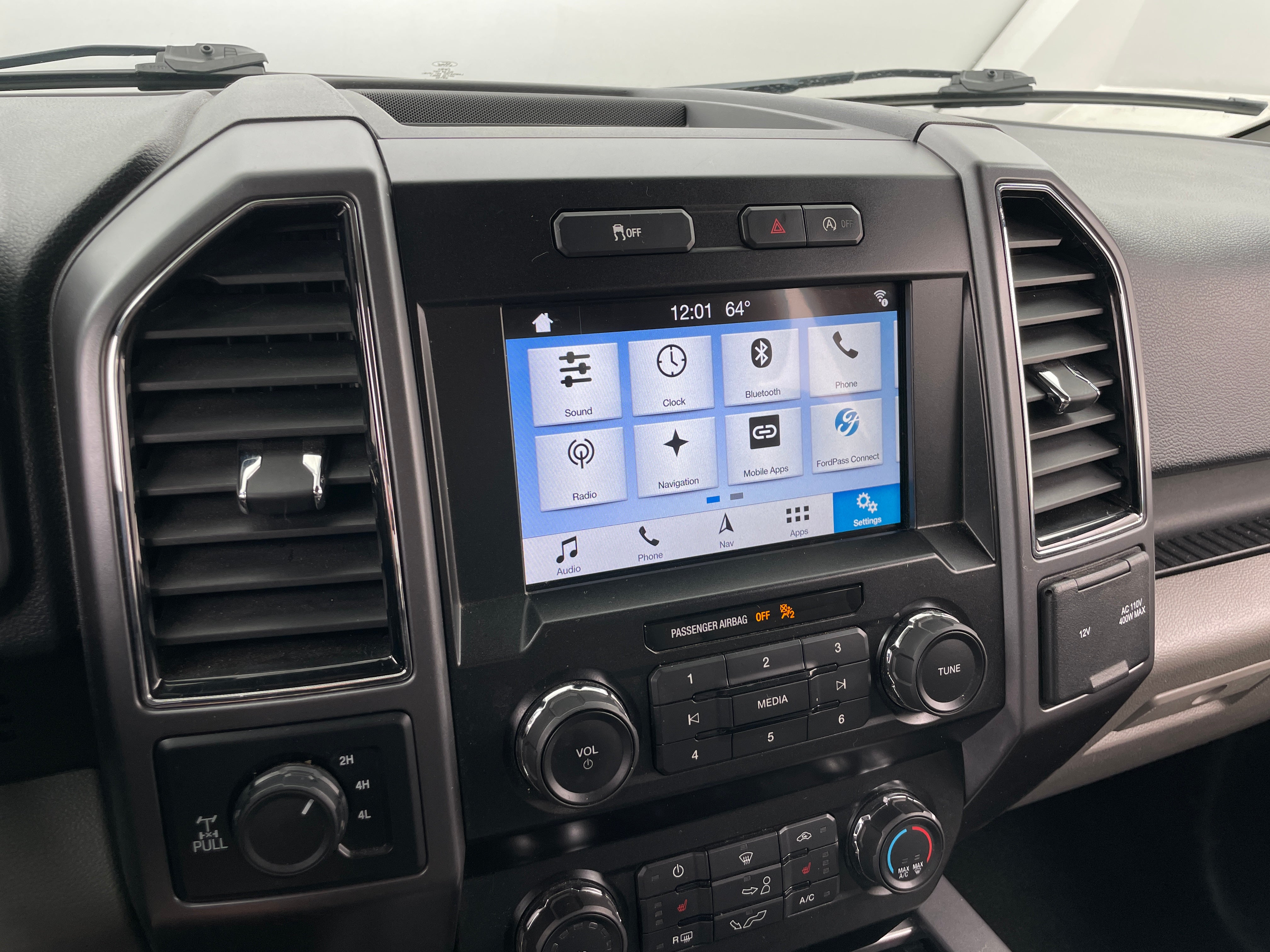 2019 Ford Econoline E-150 4