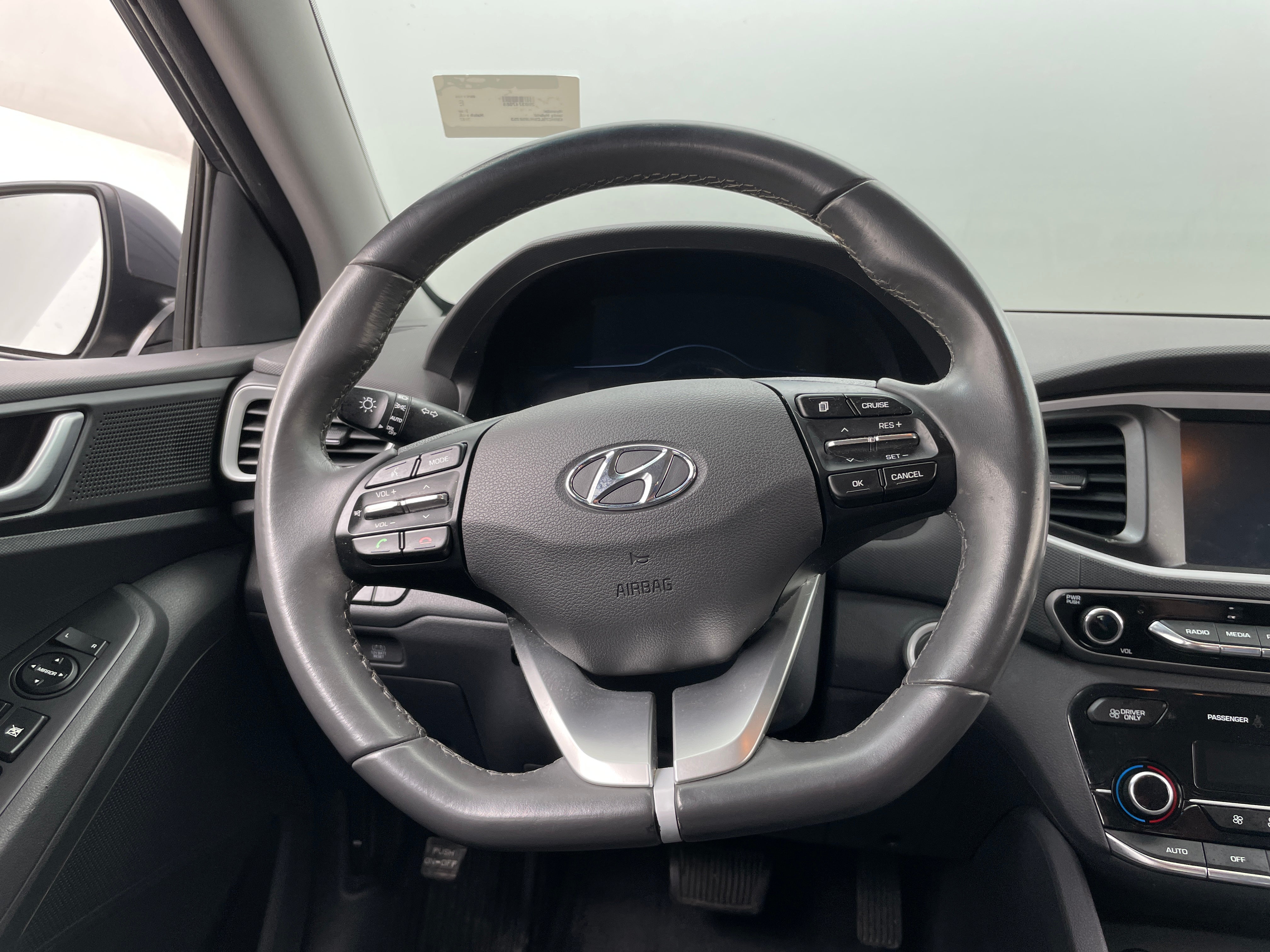 2017 Hyundai Ioniq SEL 5