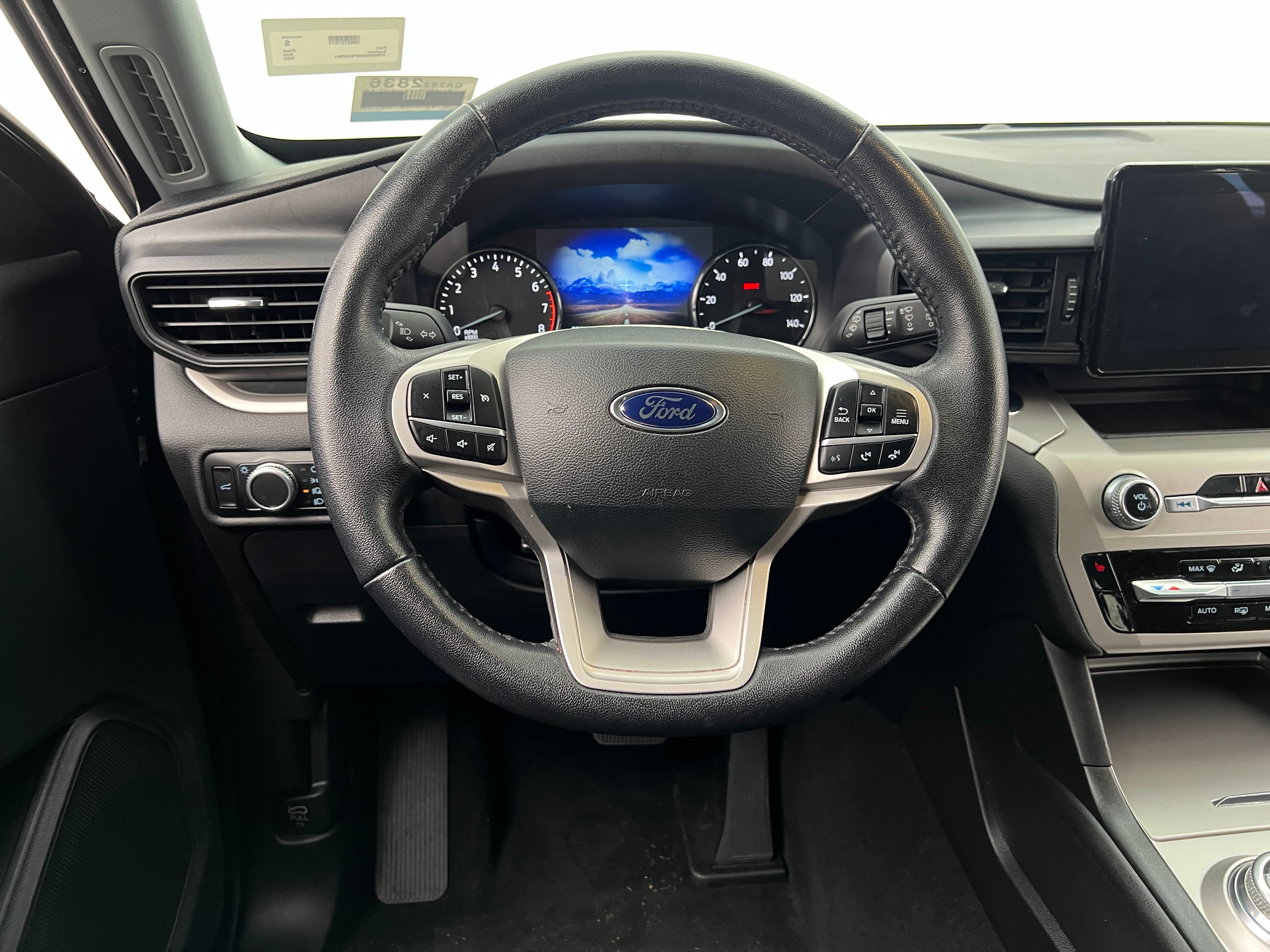 2023 Ford Explorer XLT 5
