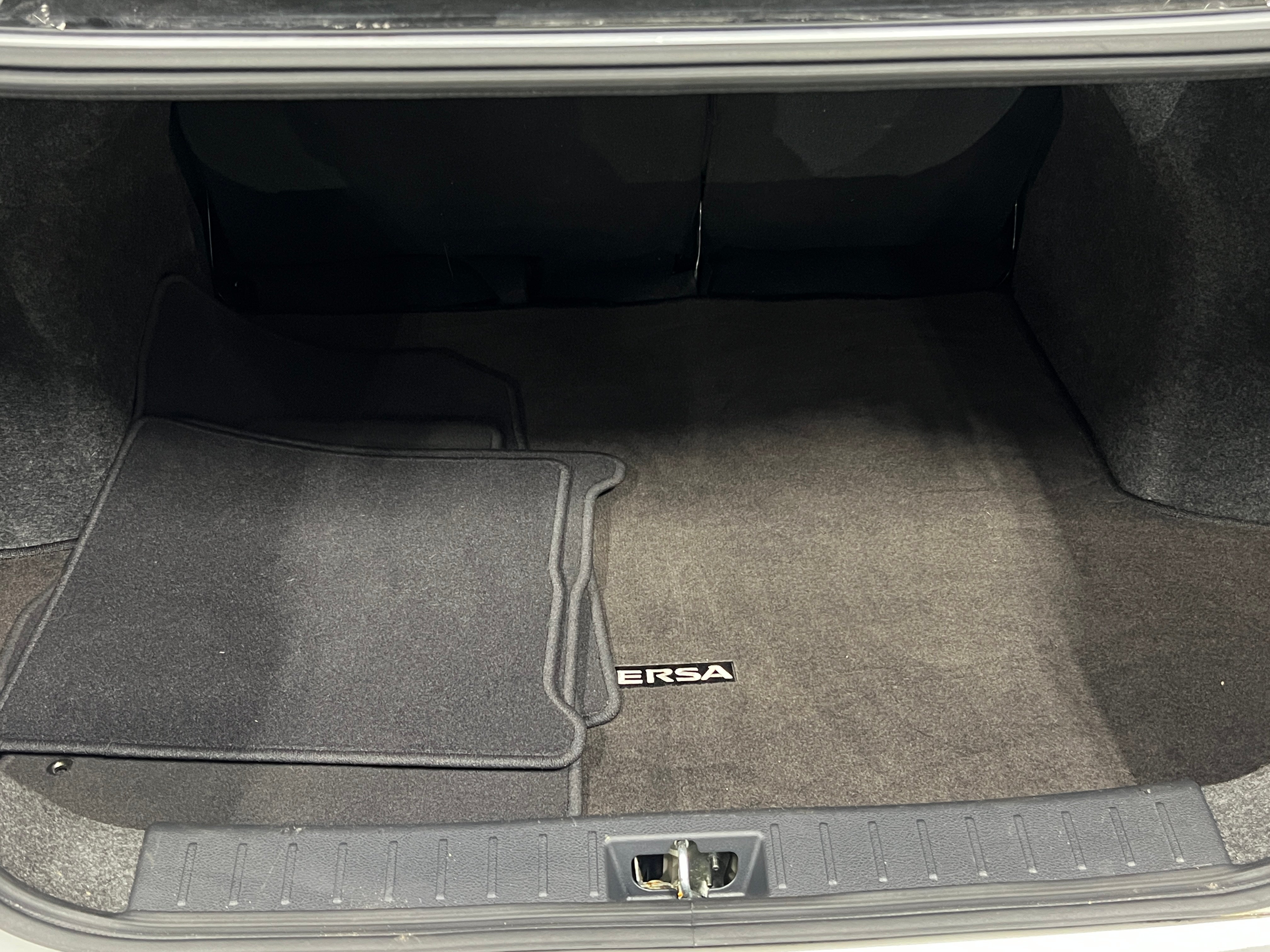 2021 Nissan Versa S 7