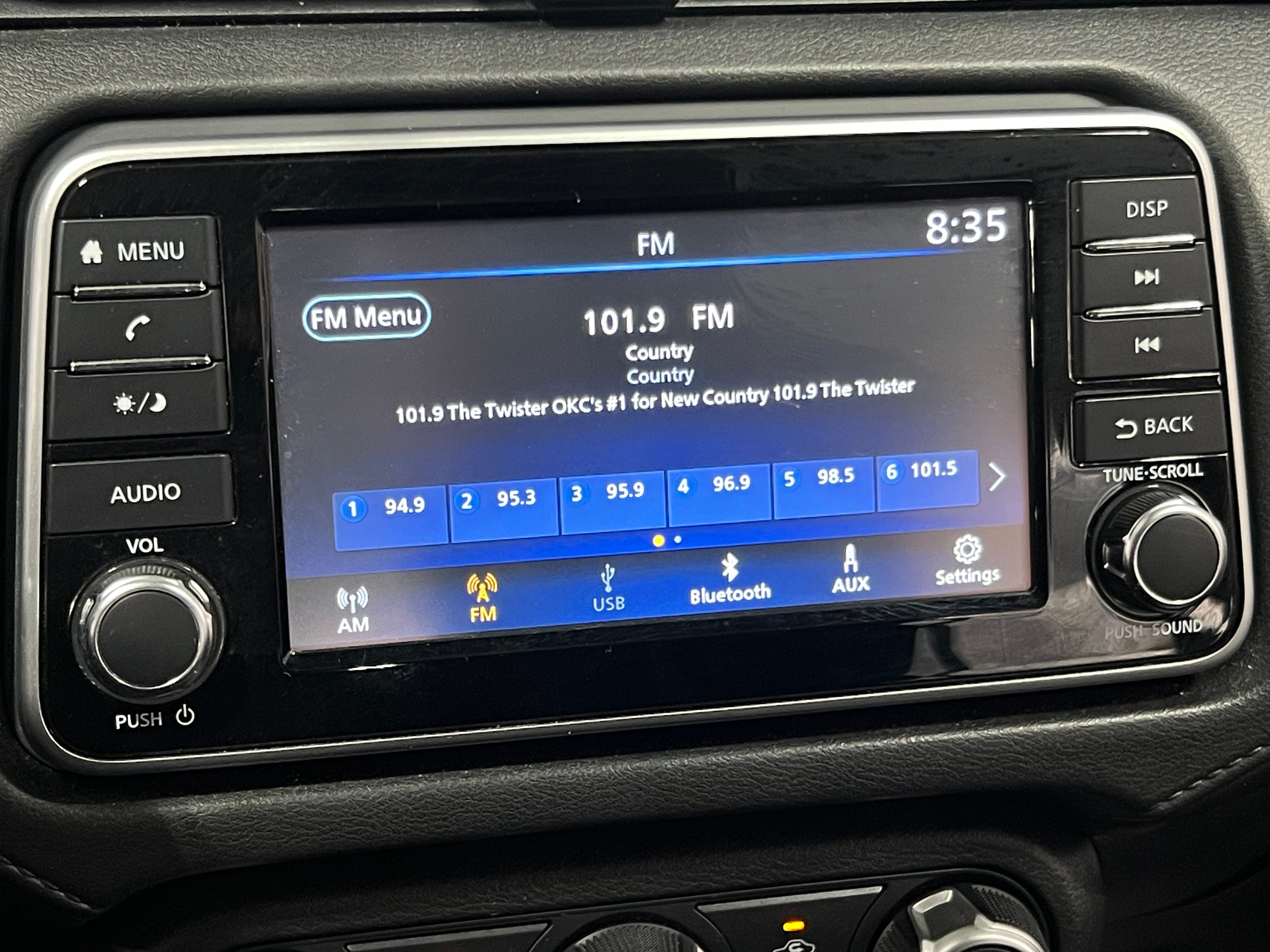 2021 Nissan Versa S 4