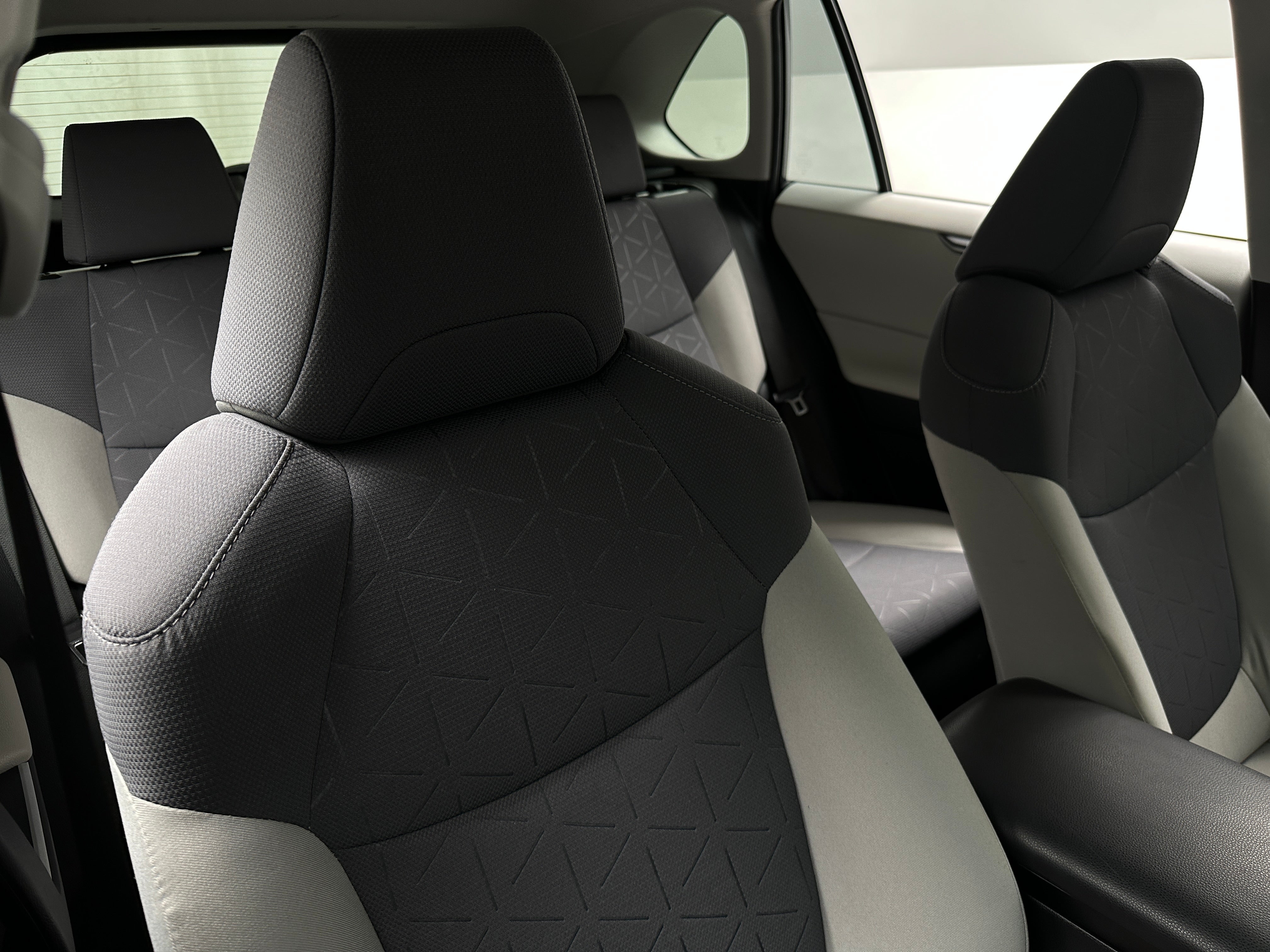 2019 Toyota RAV4 XLE 2