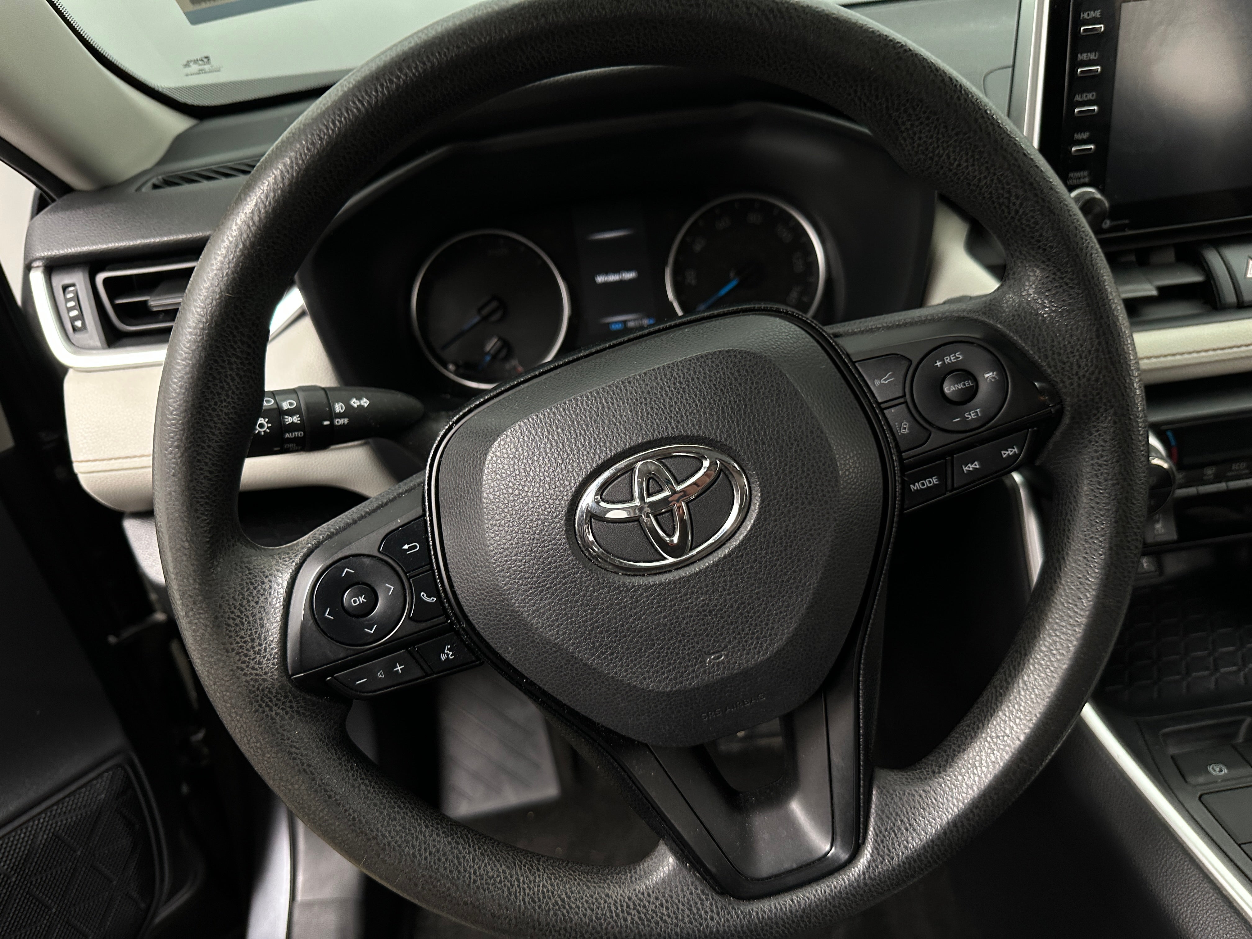 2019 Toyota RAV4 XLE 5