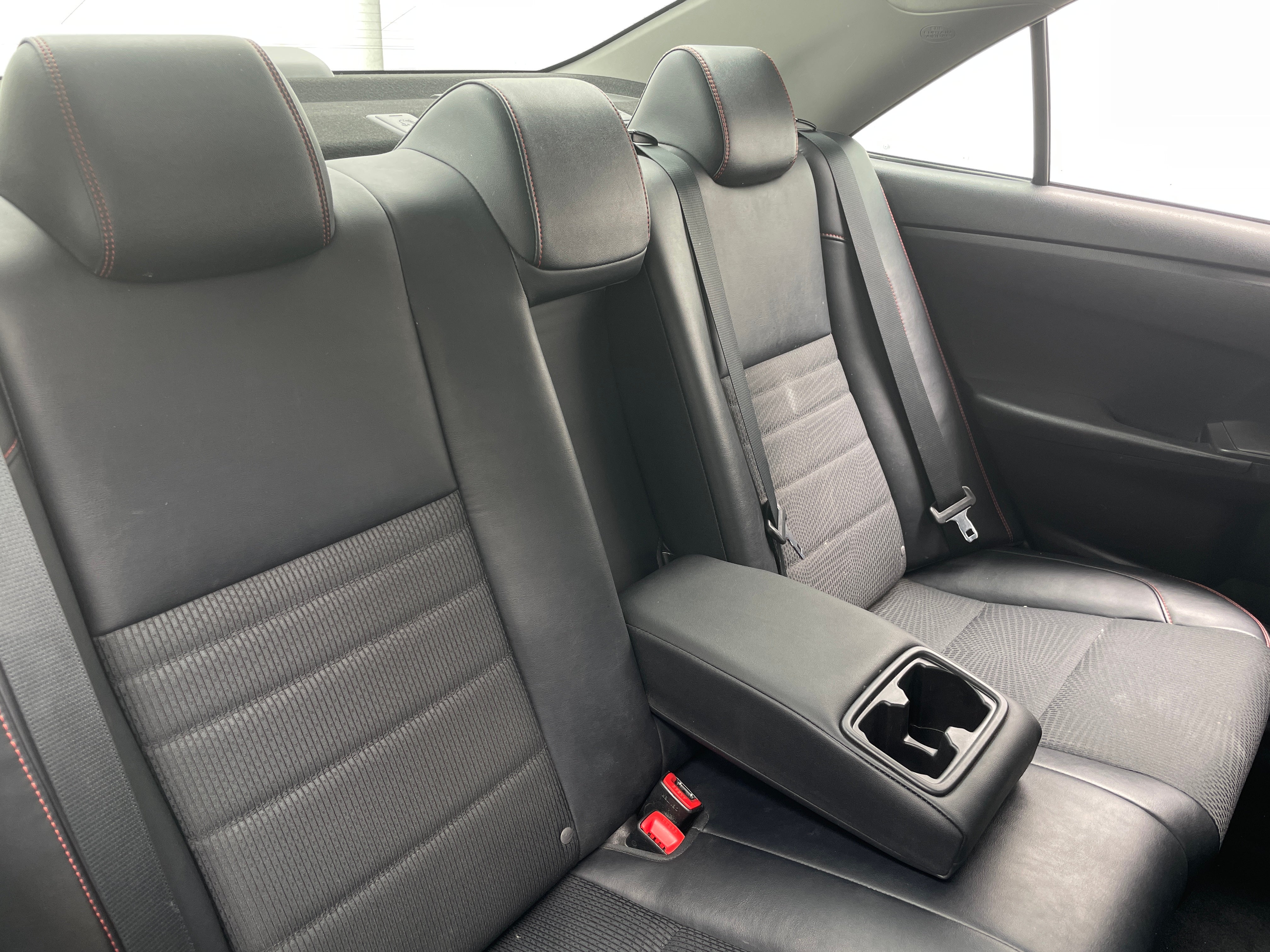 2016 Toyota Camry SE 5