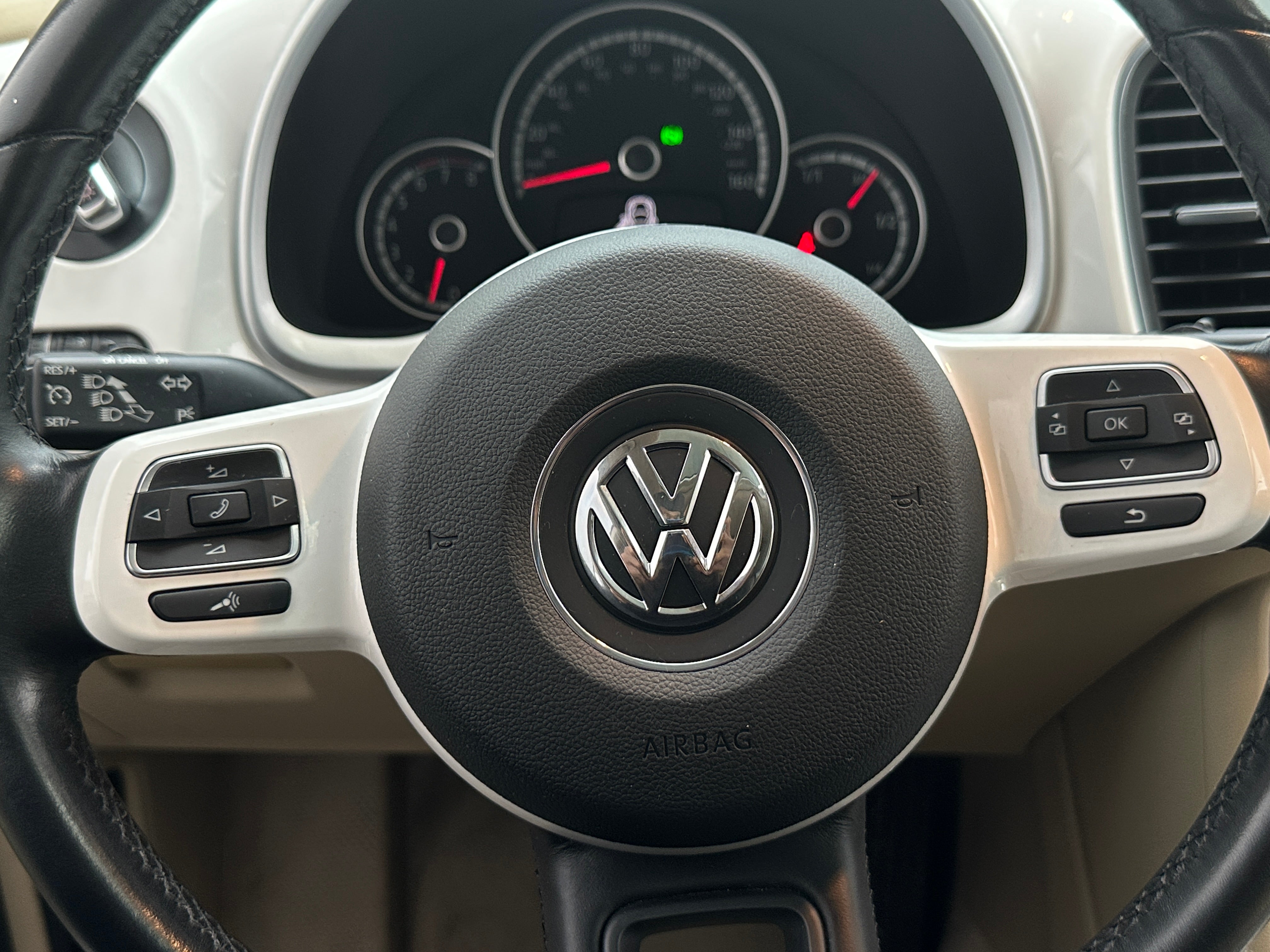 2014 Volkswagen Beetle  5