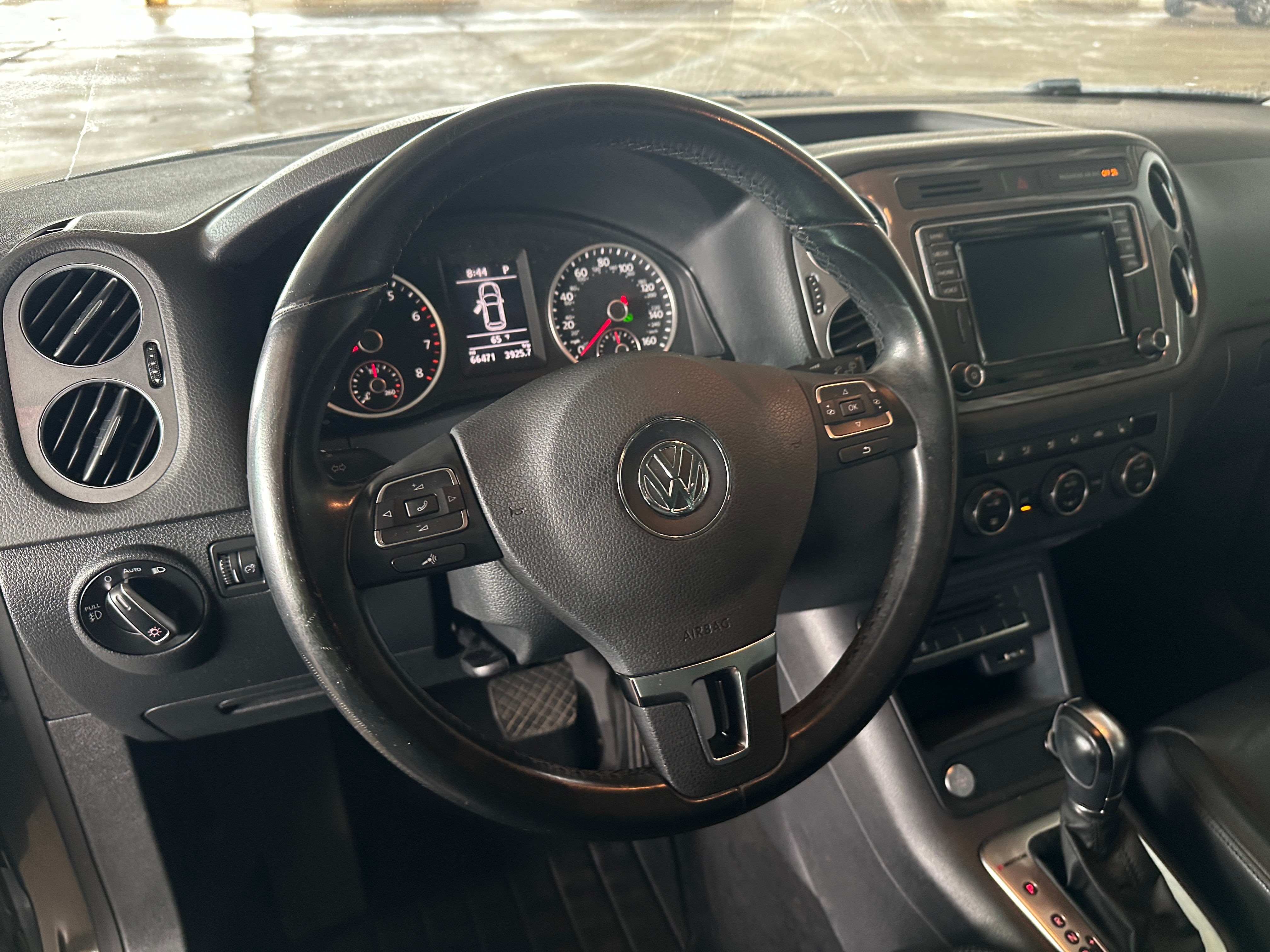 2016 Volkswagen Tiguan SEL 4
