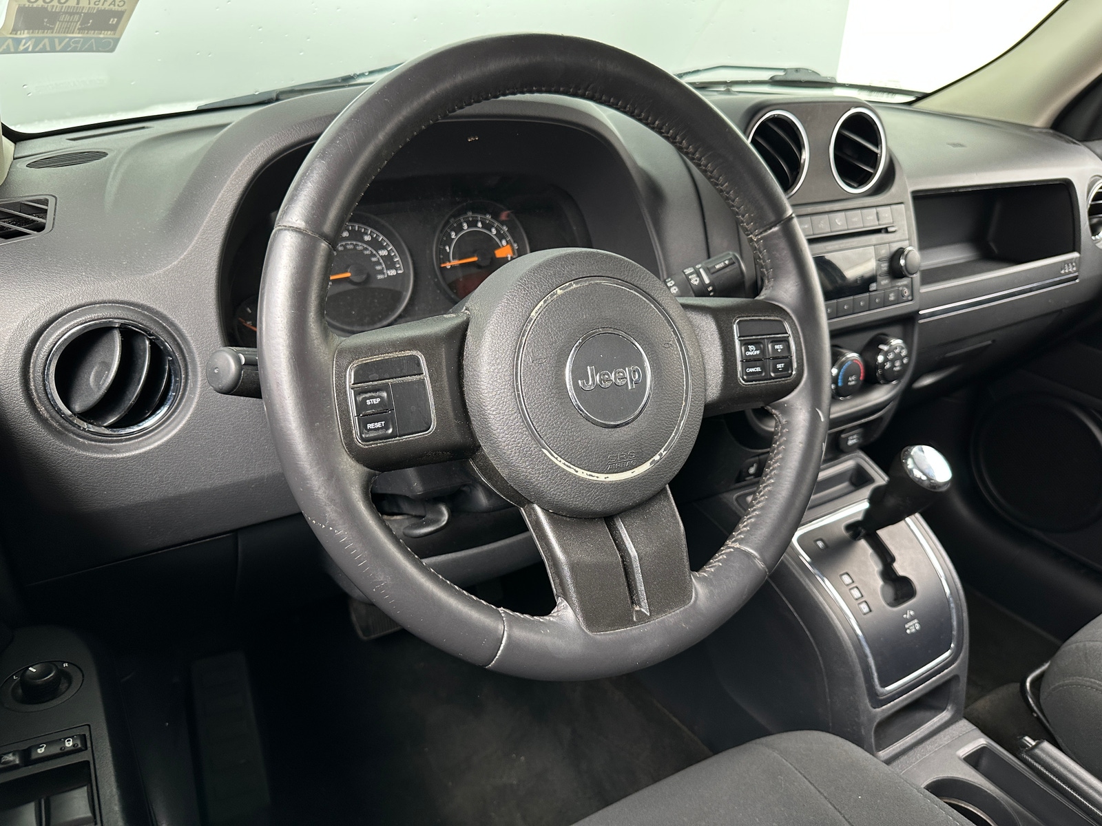 Thumbnail: 2016 Jeep Patriot - 3