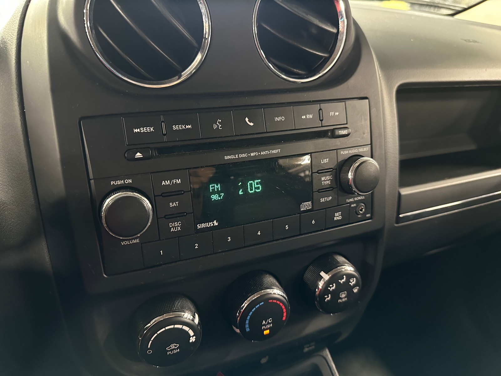Thumbnail: 2016 Jeep Patriot - 4