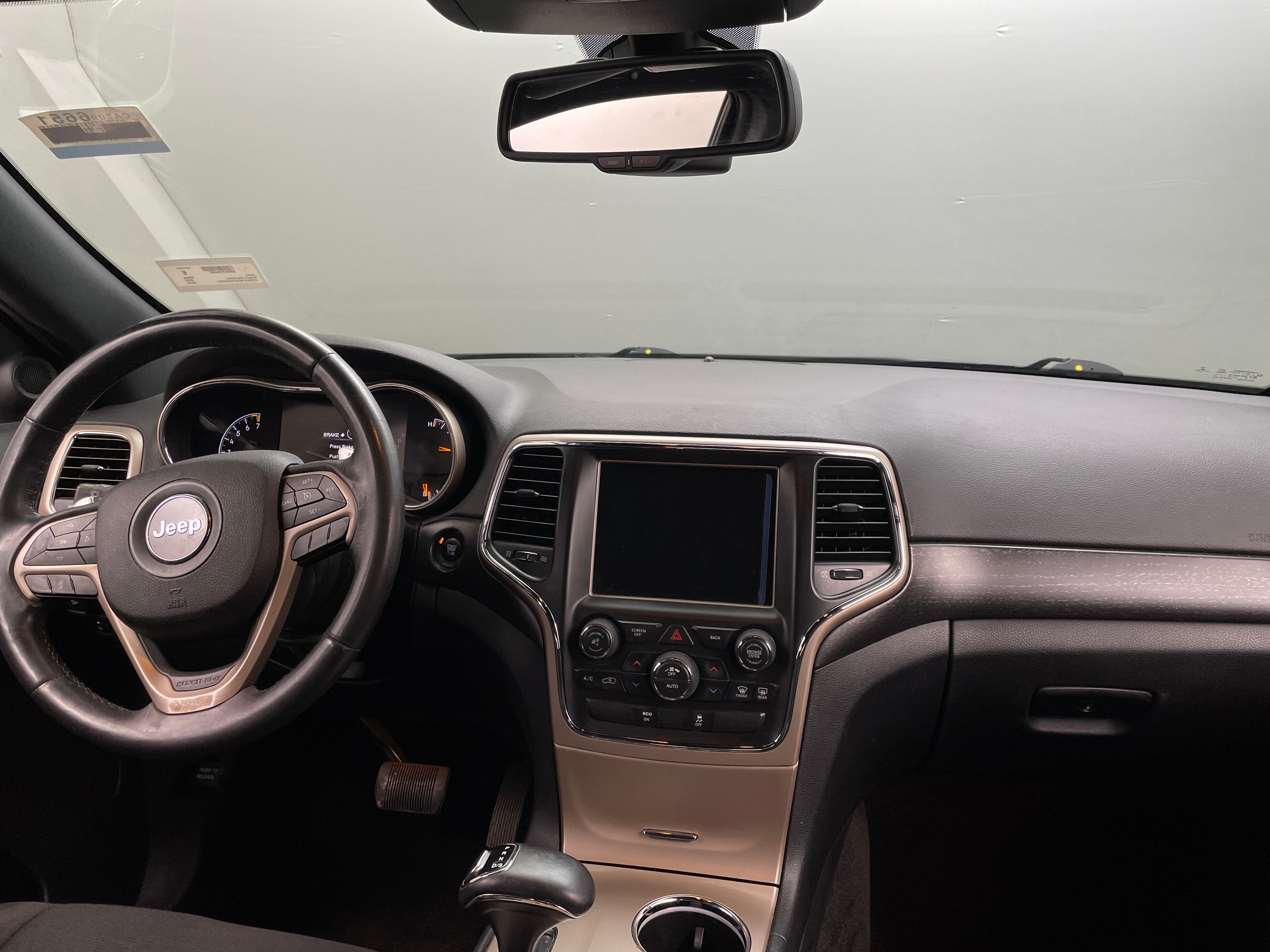 2015 Jeep Grand Cherokee Laredo 3