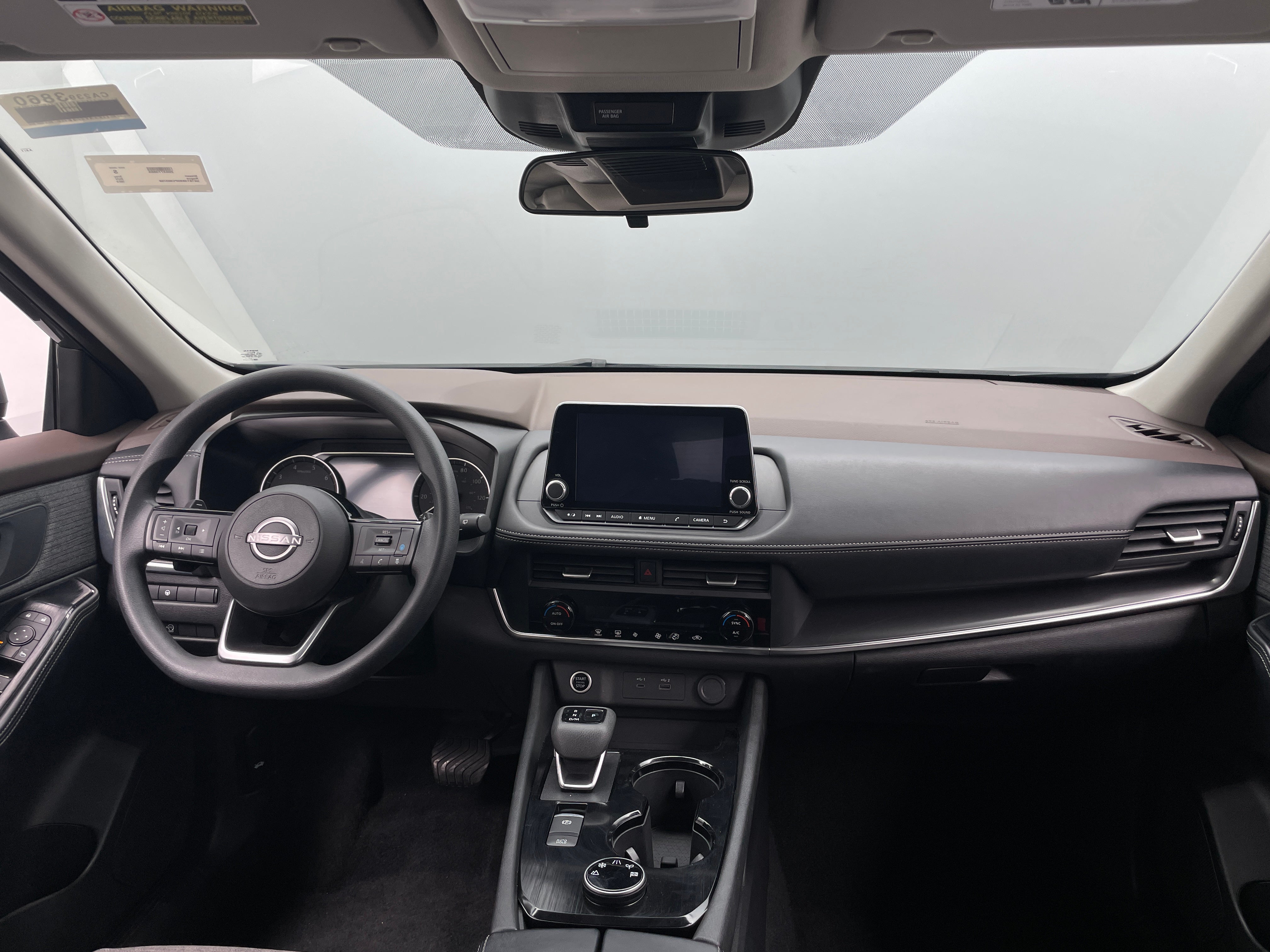 2023 Nissan Rogue SV 3